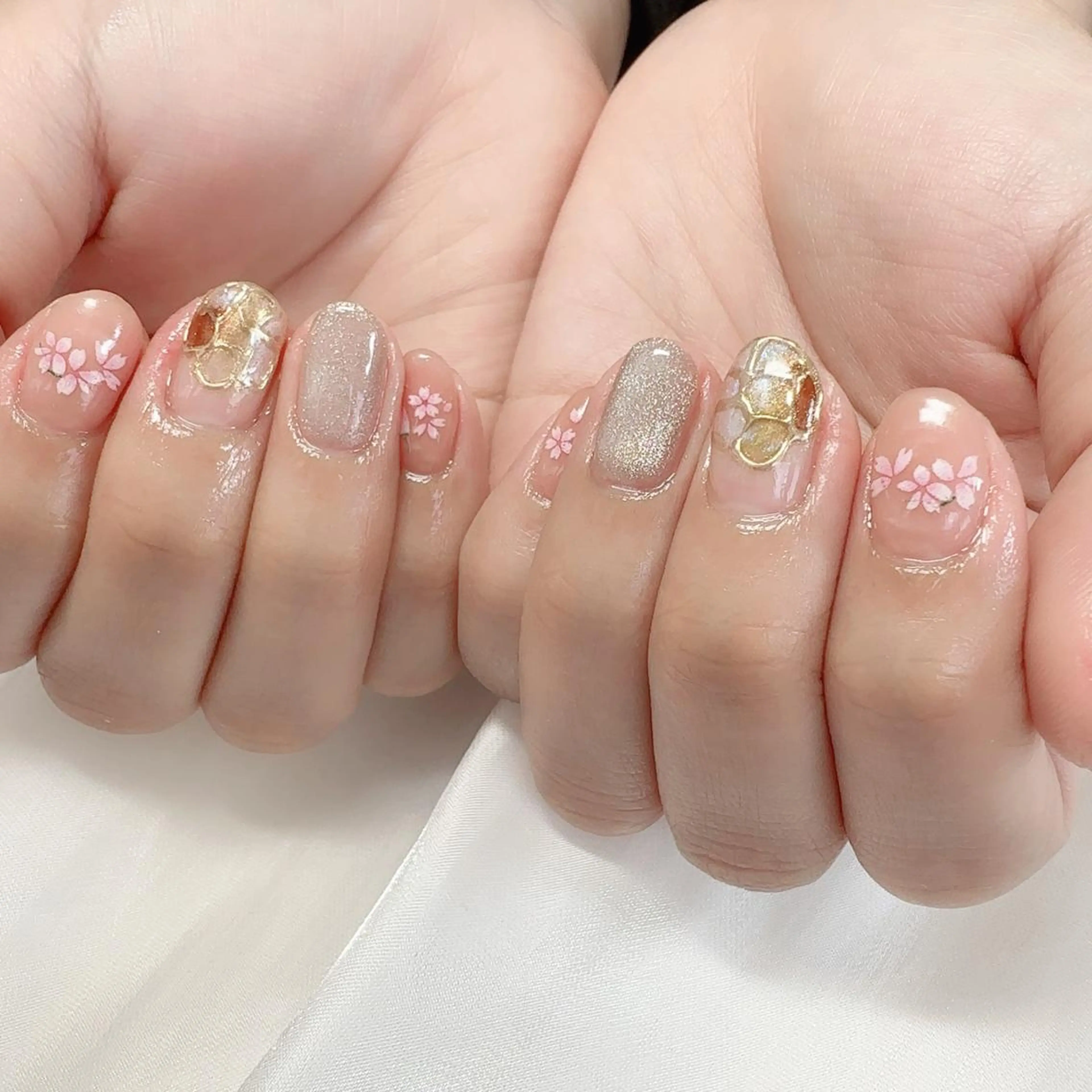 ネイル ハンドネイル ハンドケア AKI ♥︎のネイルデザイン