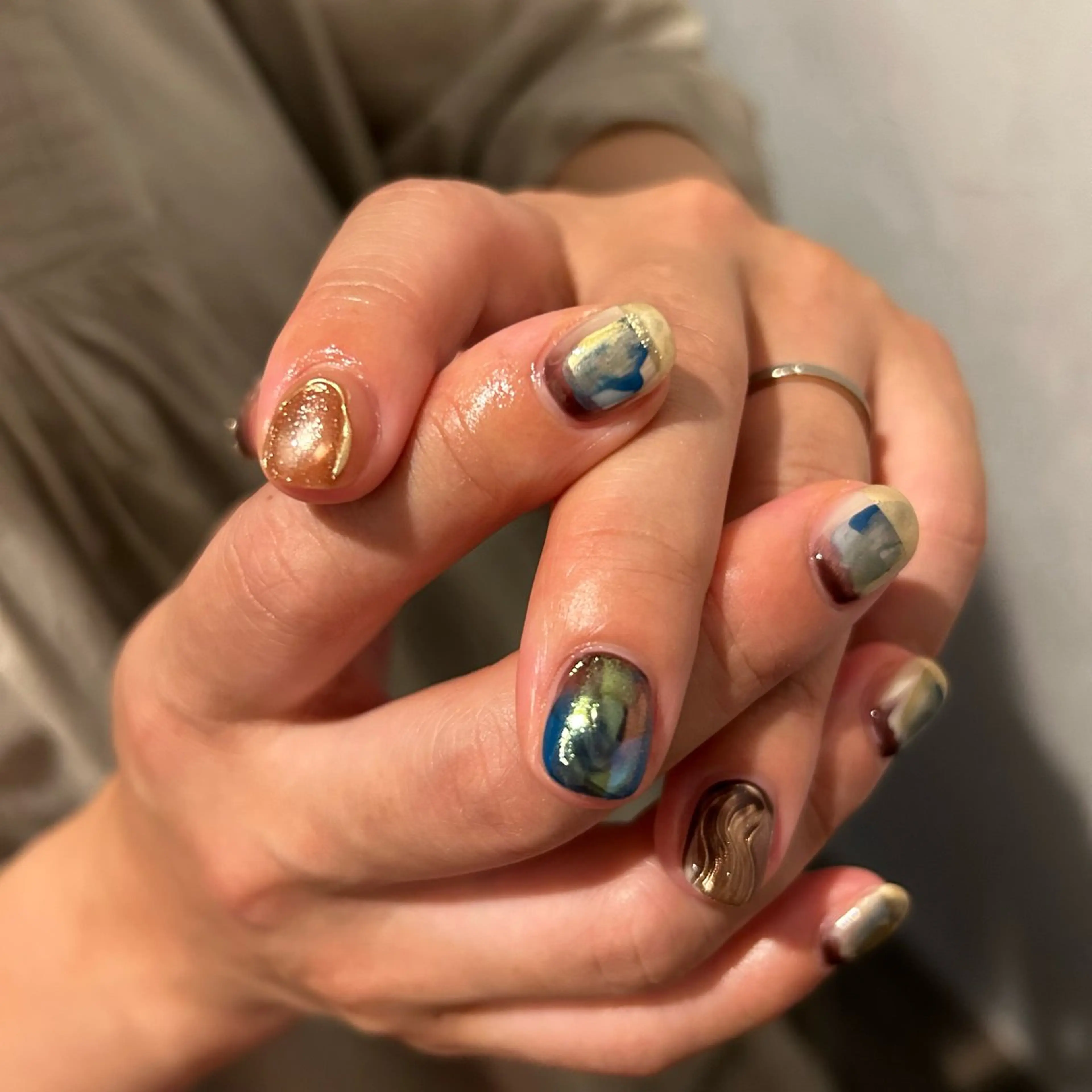 ネイル ブルー ブラウン ゴールド ハンドネイル salon JuliaNのネイルデザイン