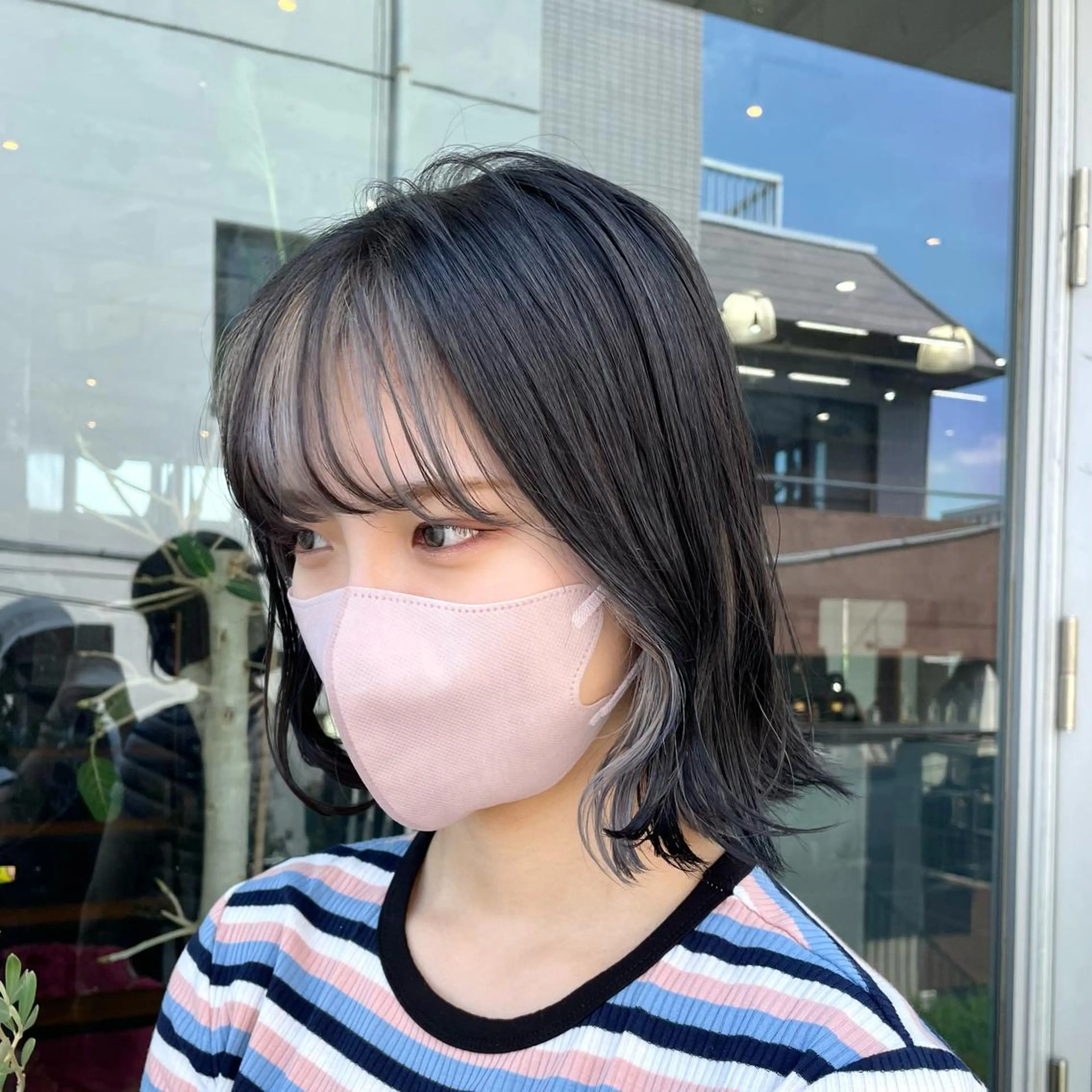 ミディアム ヘアカラー トリートメント 顔まわりレイヤー🎀 くぼやま　みおのヘアスタイル
