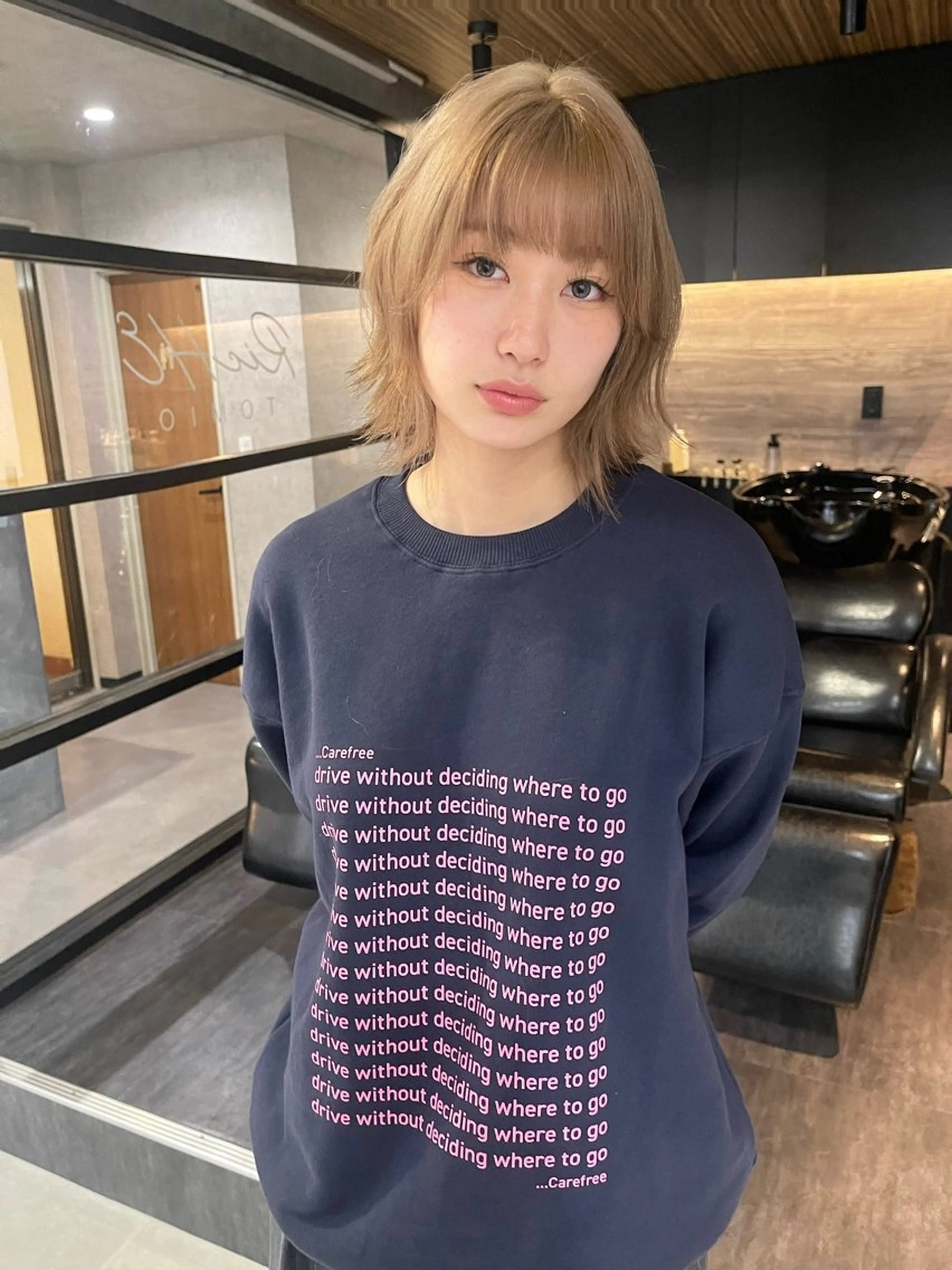 ミディアム カット ヘアカラー Wカラー/レイヤーカ ット/韓国/デザインのヘアスタイル