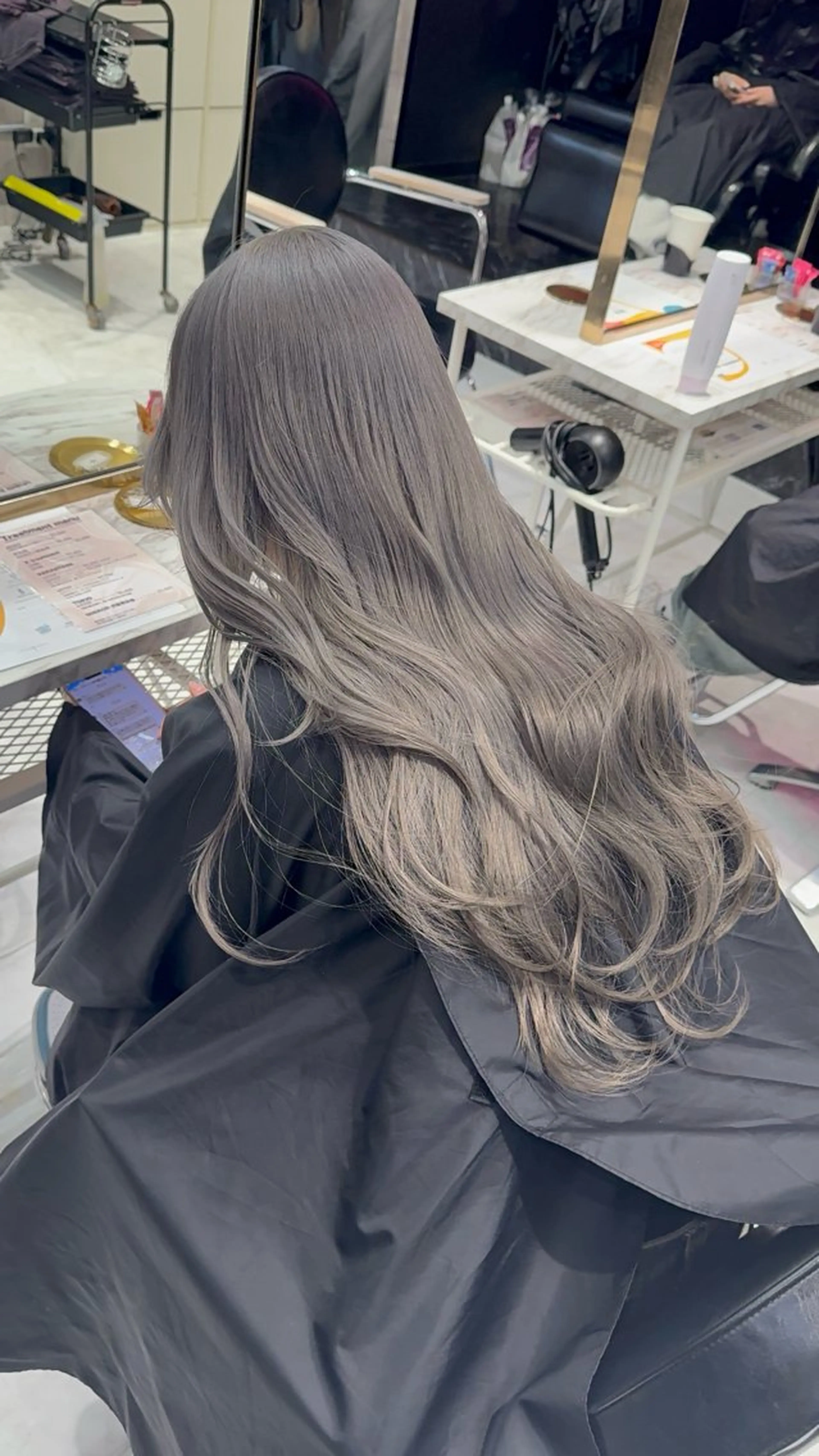 ロング カラー ヘアカラー トリートメント ヘアセット ハイトーンレイヤー 🦋🌷Shuriのヘアスタイル