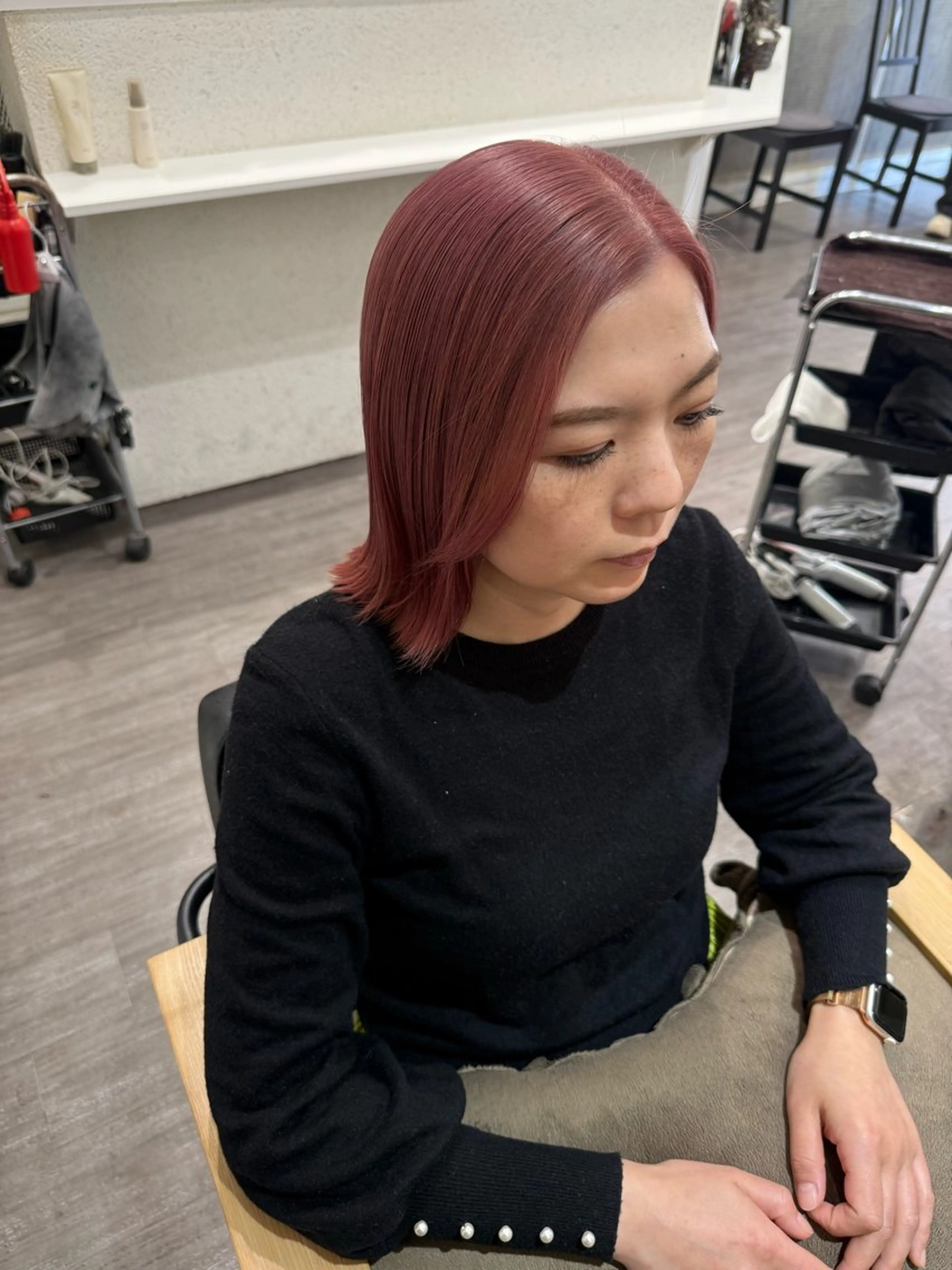 ミディアム カラー ピンクカラー ヘアカラー トリートメント 上田 紗也のヘアスタイル