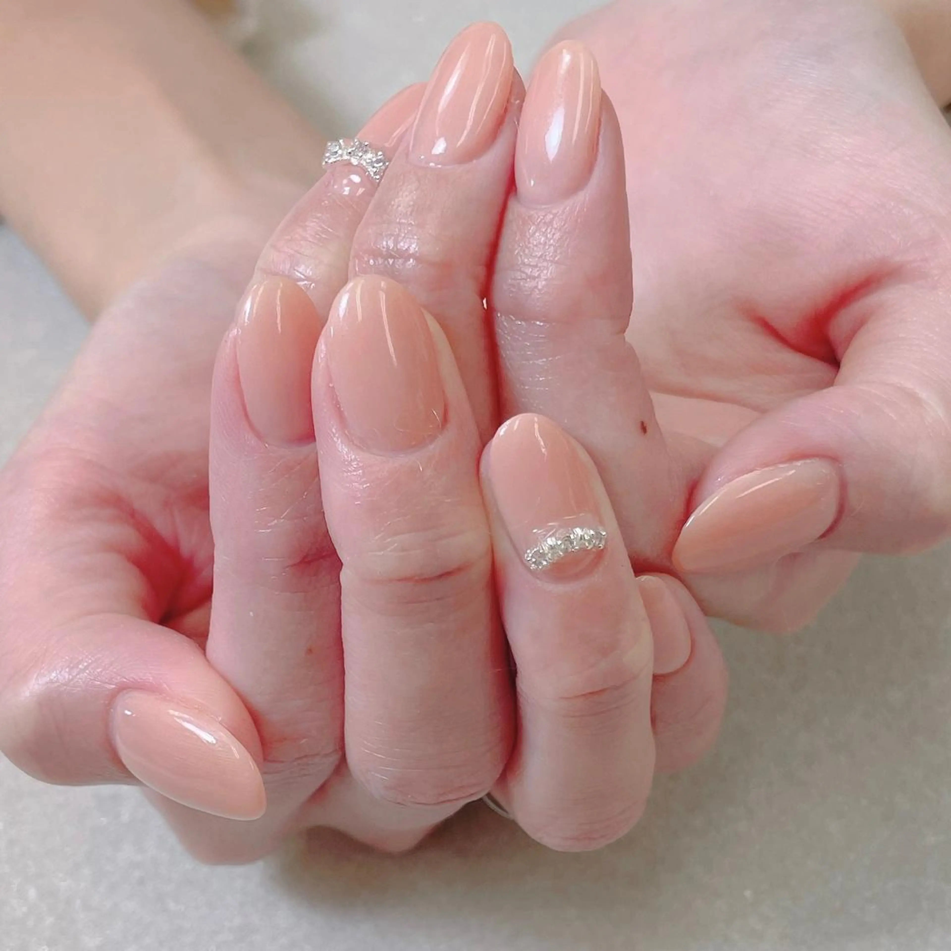 ネイル 長さ出し グラデーション ラメ(グリッター) ラメグラデーション ワンカラーネイル A85G ayakoのネイルデザイン