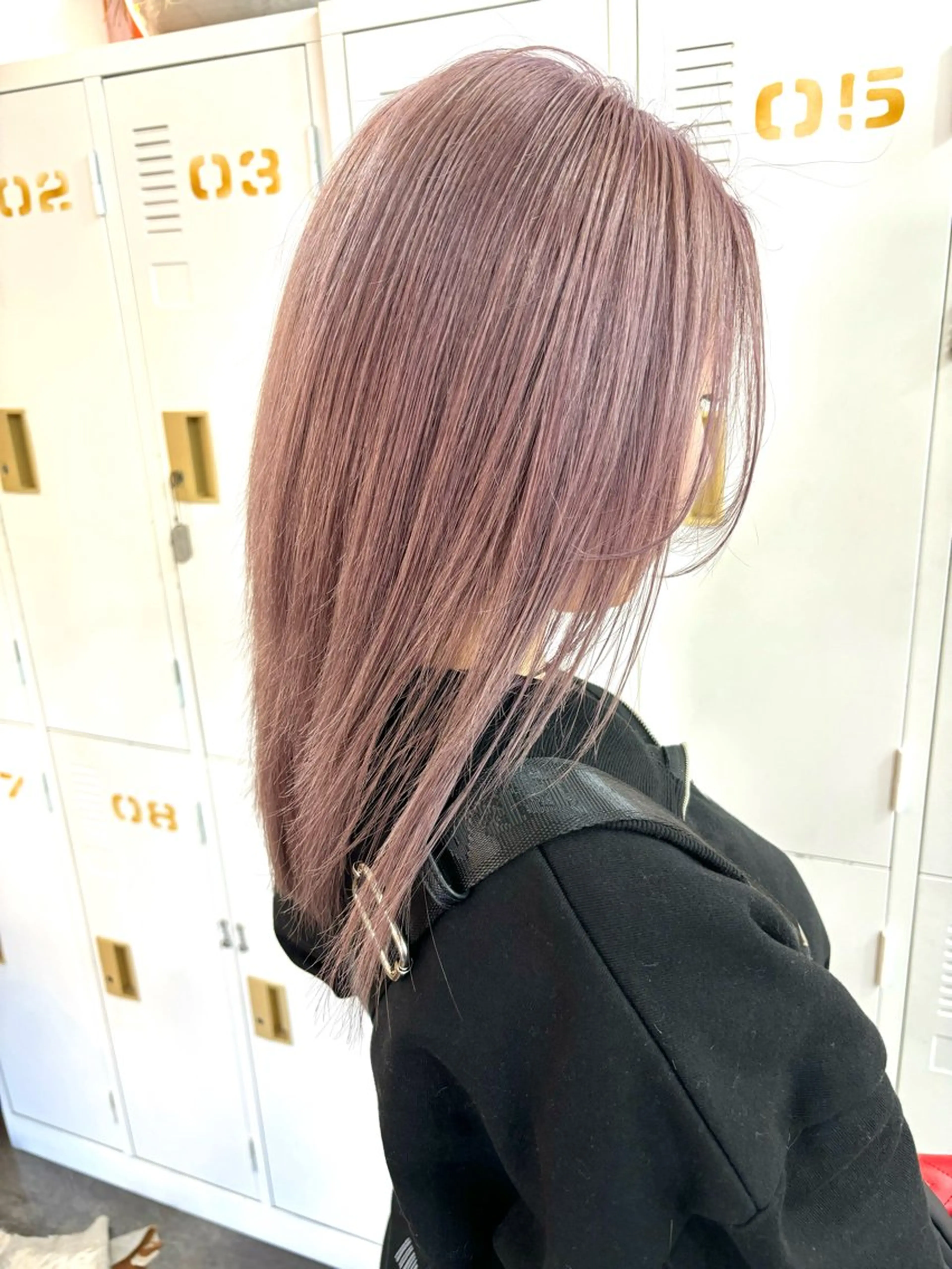 セミロング カラー ラベンダーカラー LOMARLIE JURIAのヘアスタイル