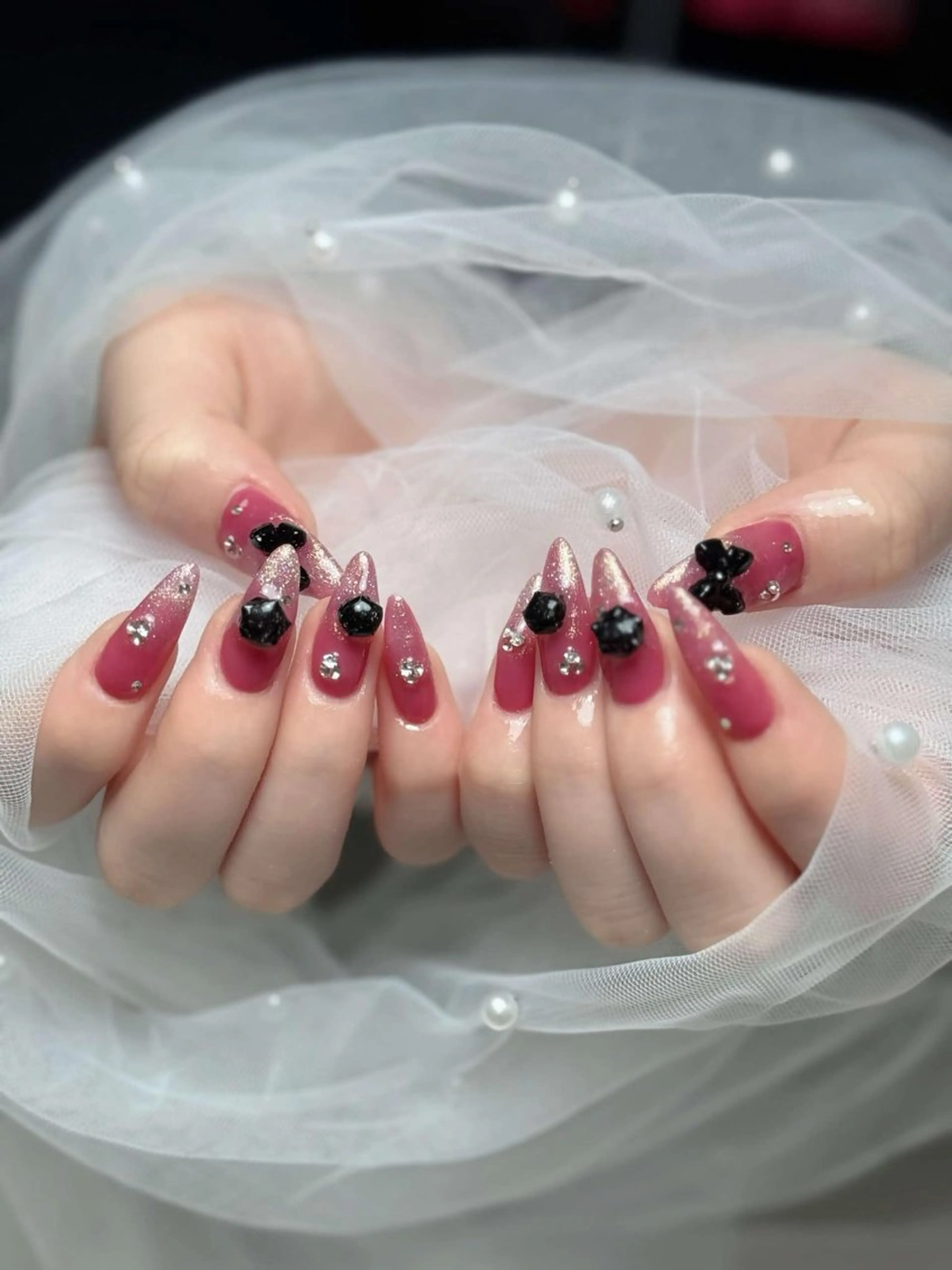 ネイル フレンチネイル ジェルネイル キラキラネイル 韓国ネイル マグネットネイル Julli nail studio所属・Julli NailStudioのネイルデザイン