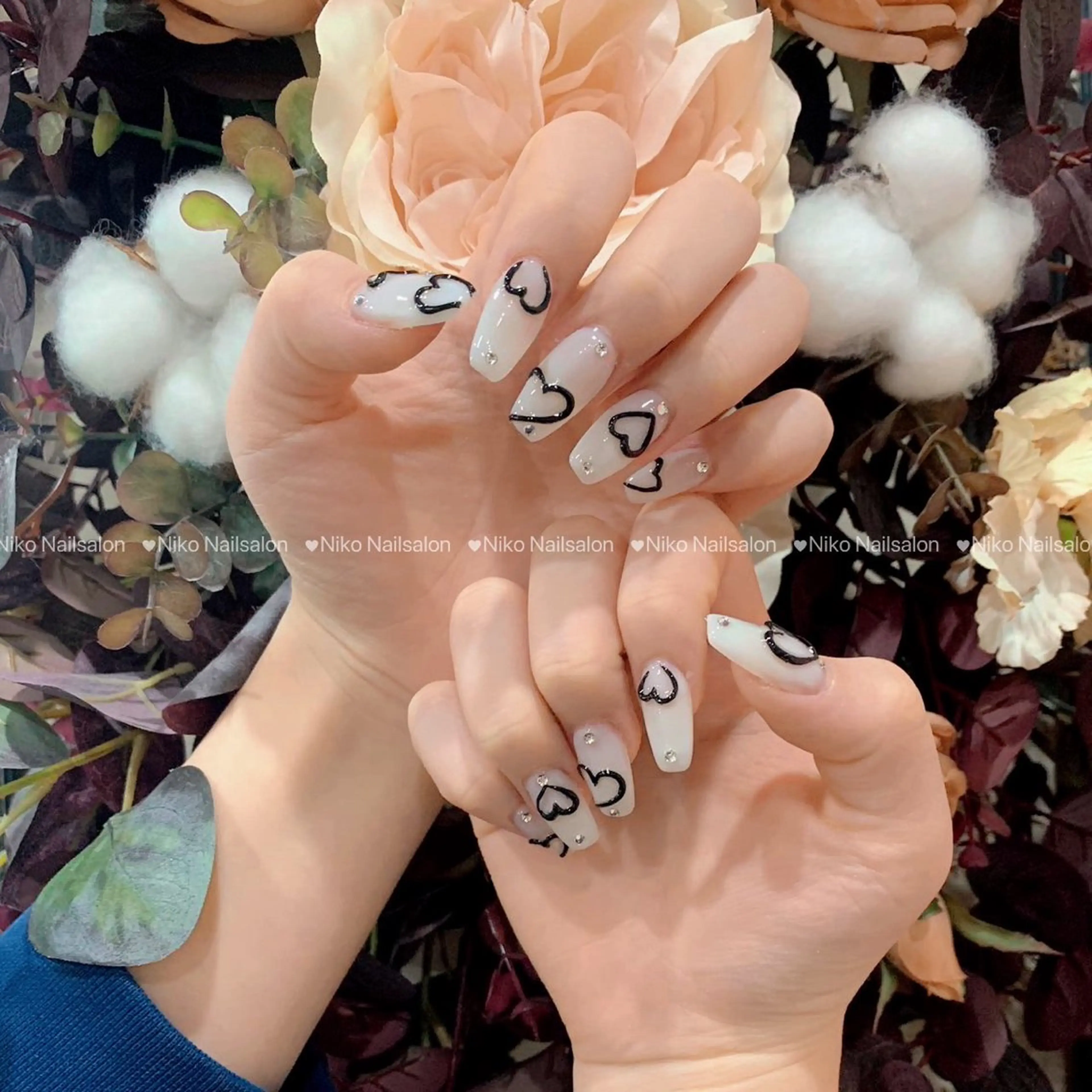 ネイル チークネイル 長さ出し フットネイル フレンチネイル ジェルネイル Niko Nail salon 銀座本店のネイルデザイン