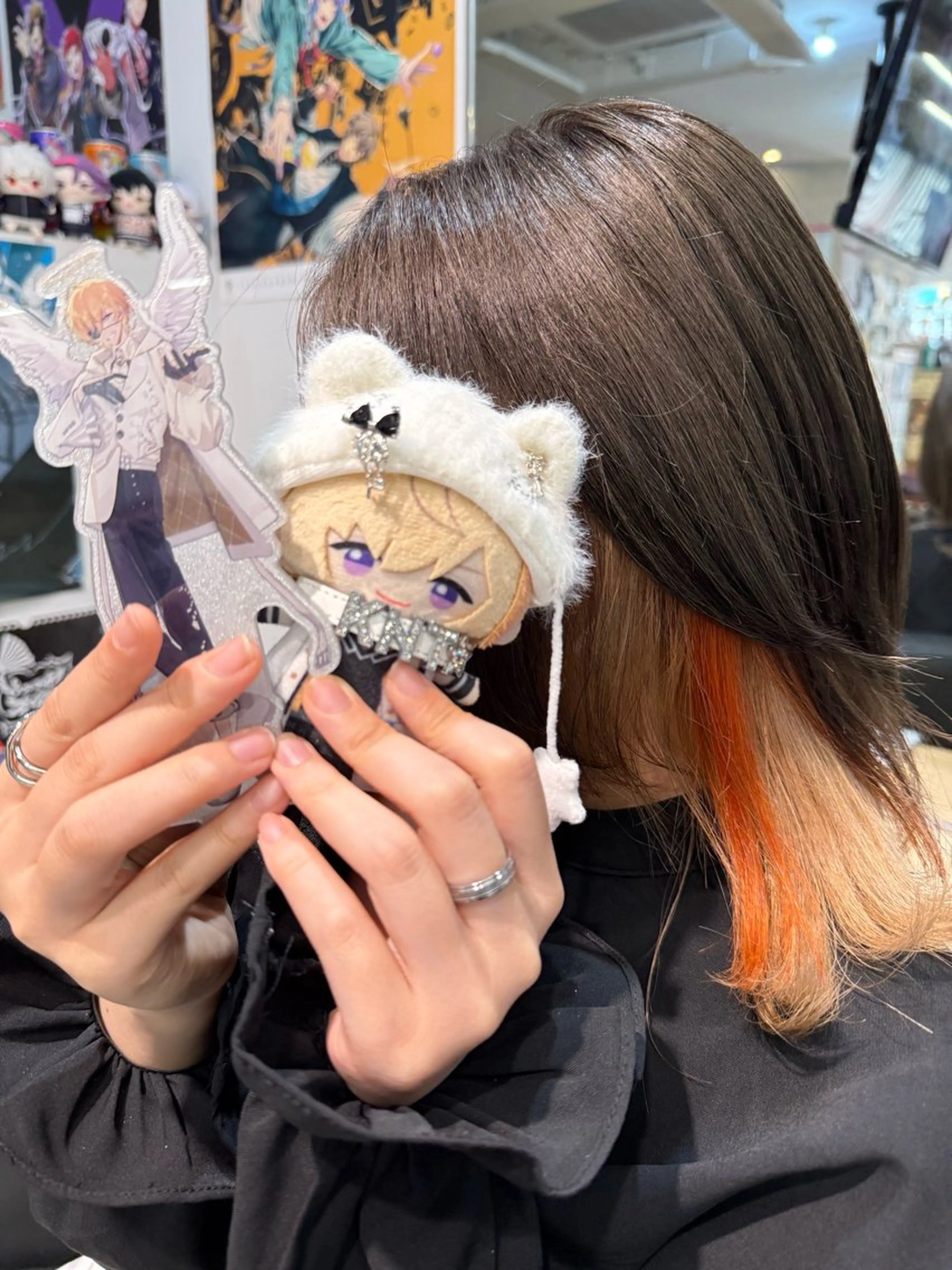 ミディアム カラー ベージュカラー ブリーチ ケアブリーチ ダブルカラー インナーカラー インナーカラー/推し ウルフ/アニメカラーのヘアスタイル