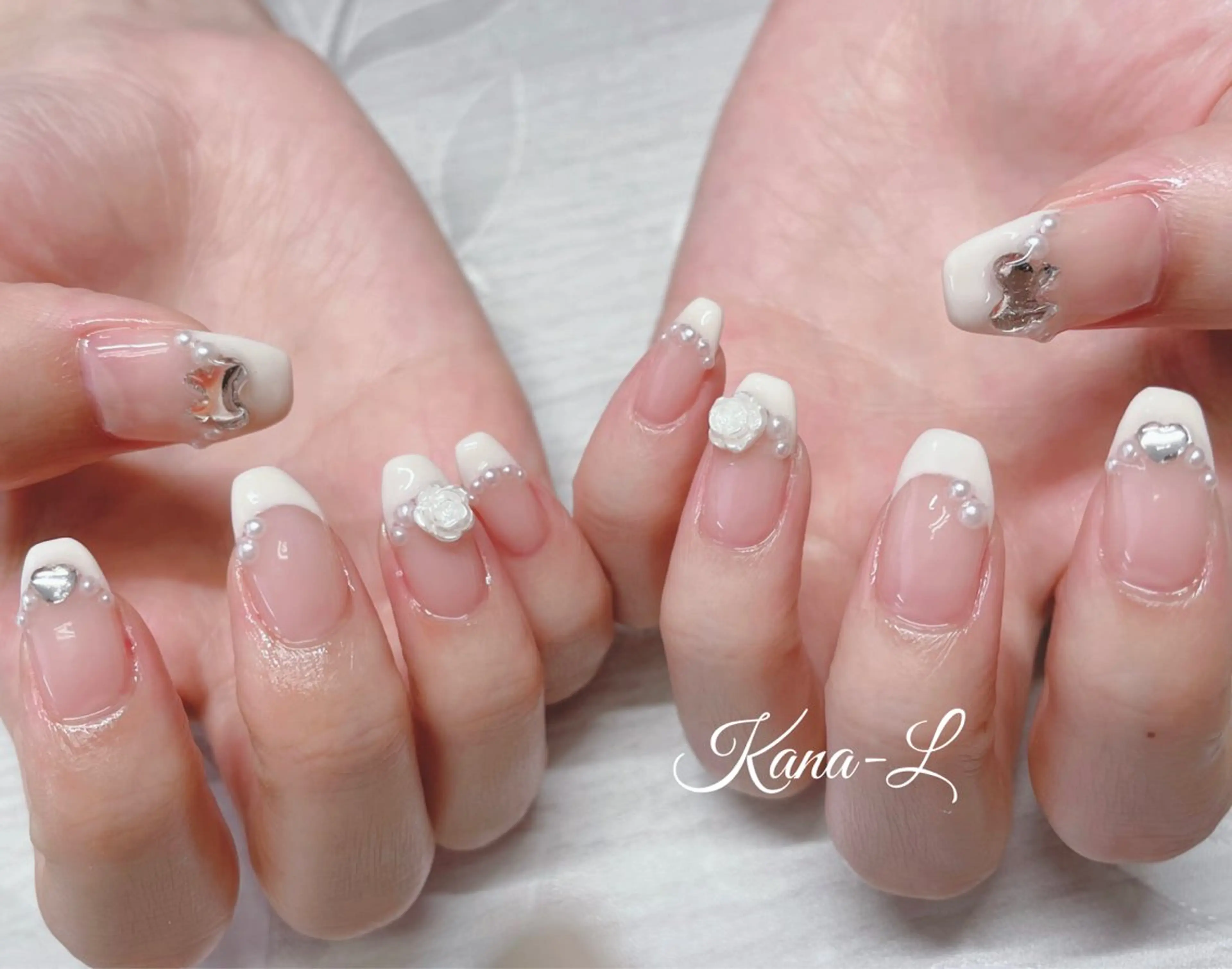 ネイル フレンチネイル ジェルネイル パラジェル 芦辺 香奈のネイルデザイン