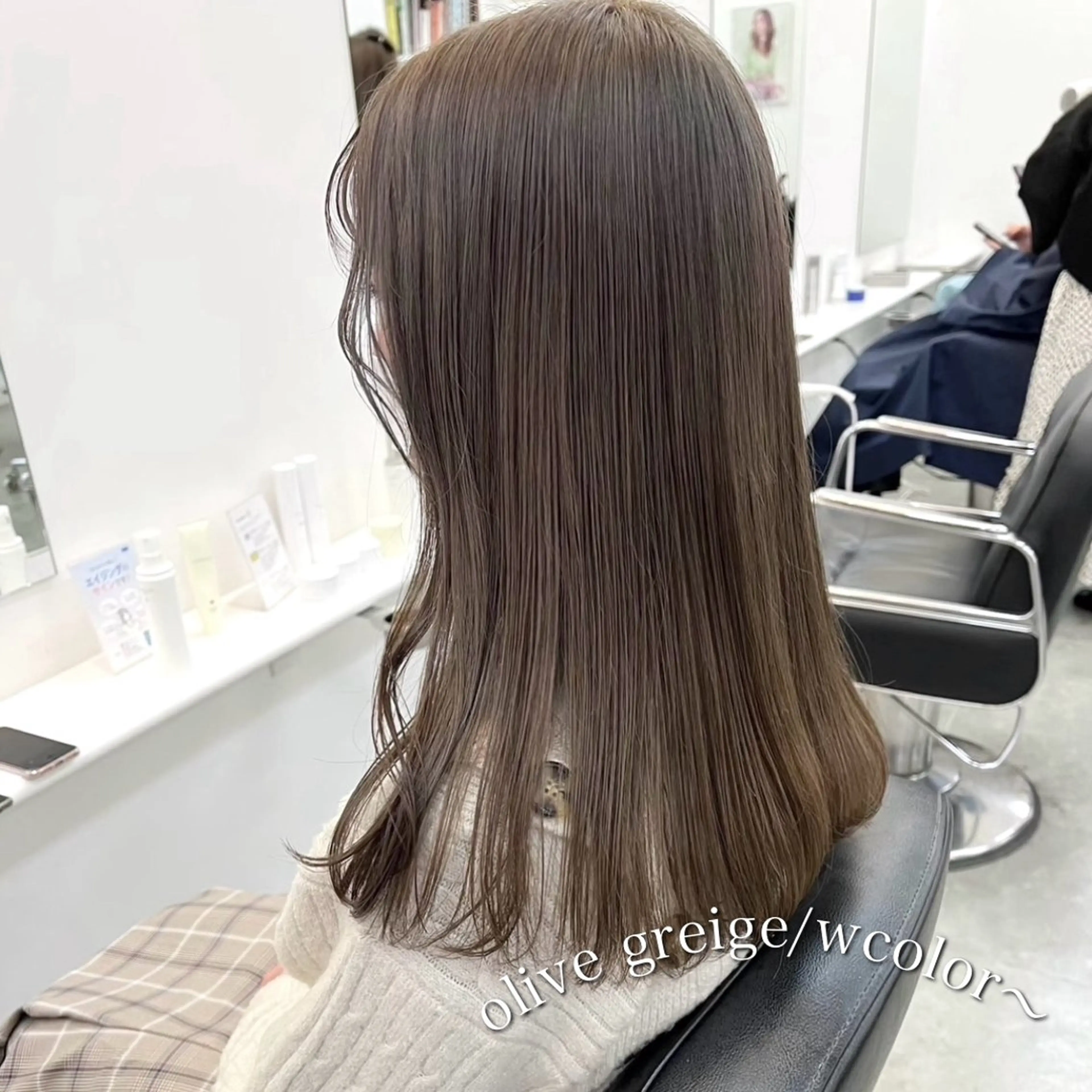 セミロング ヘアカラー ParveMix 🐾鳥取彩花のヘアスタイル