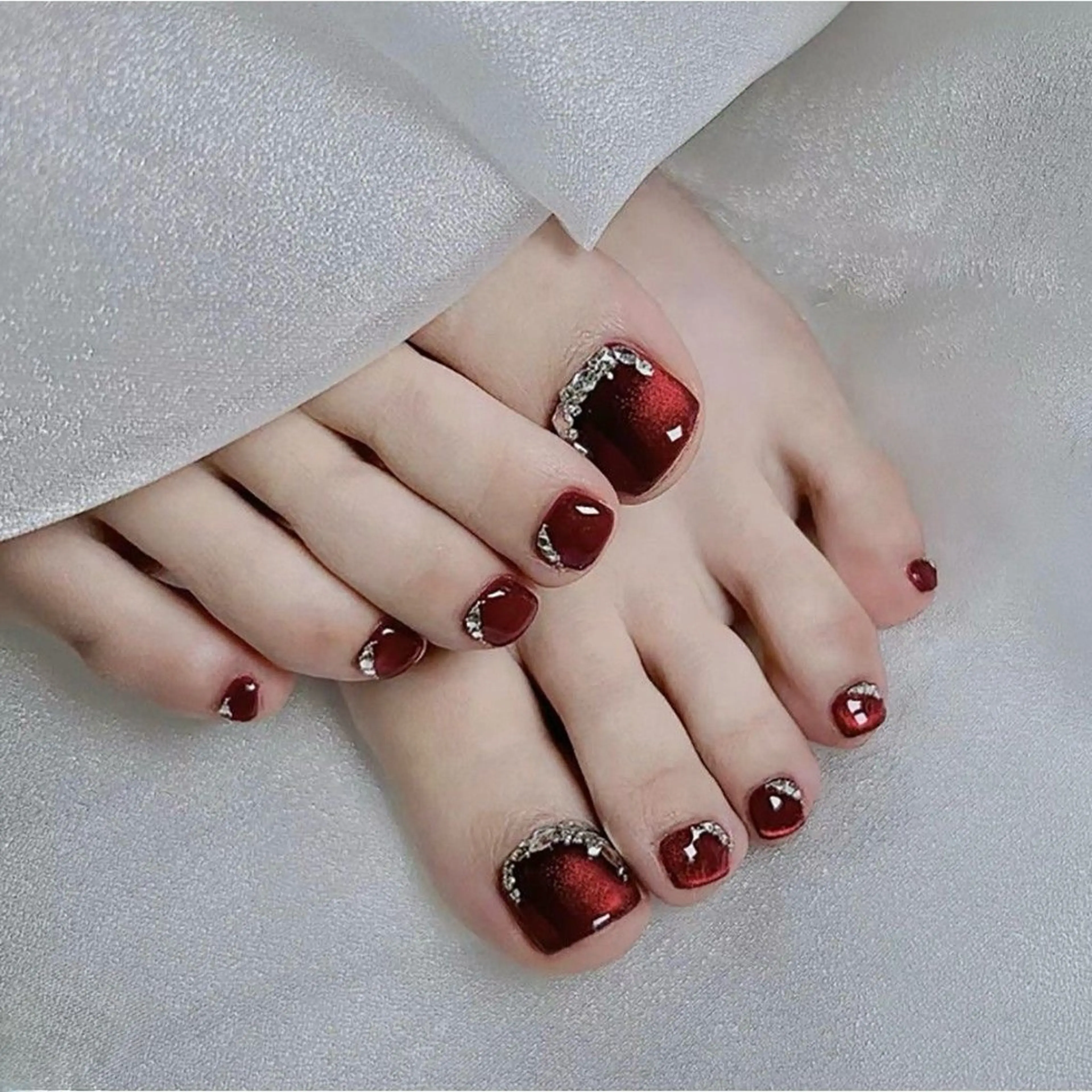 ネイル 長さ出し フレンチネイル グラデーション 卒業式 マグネットネイル フットネイル MIHANA NAILのネイルデザイン