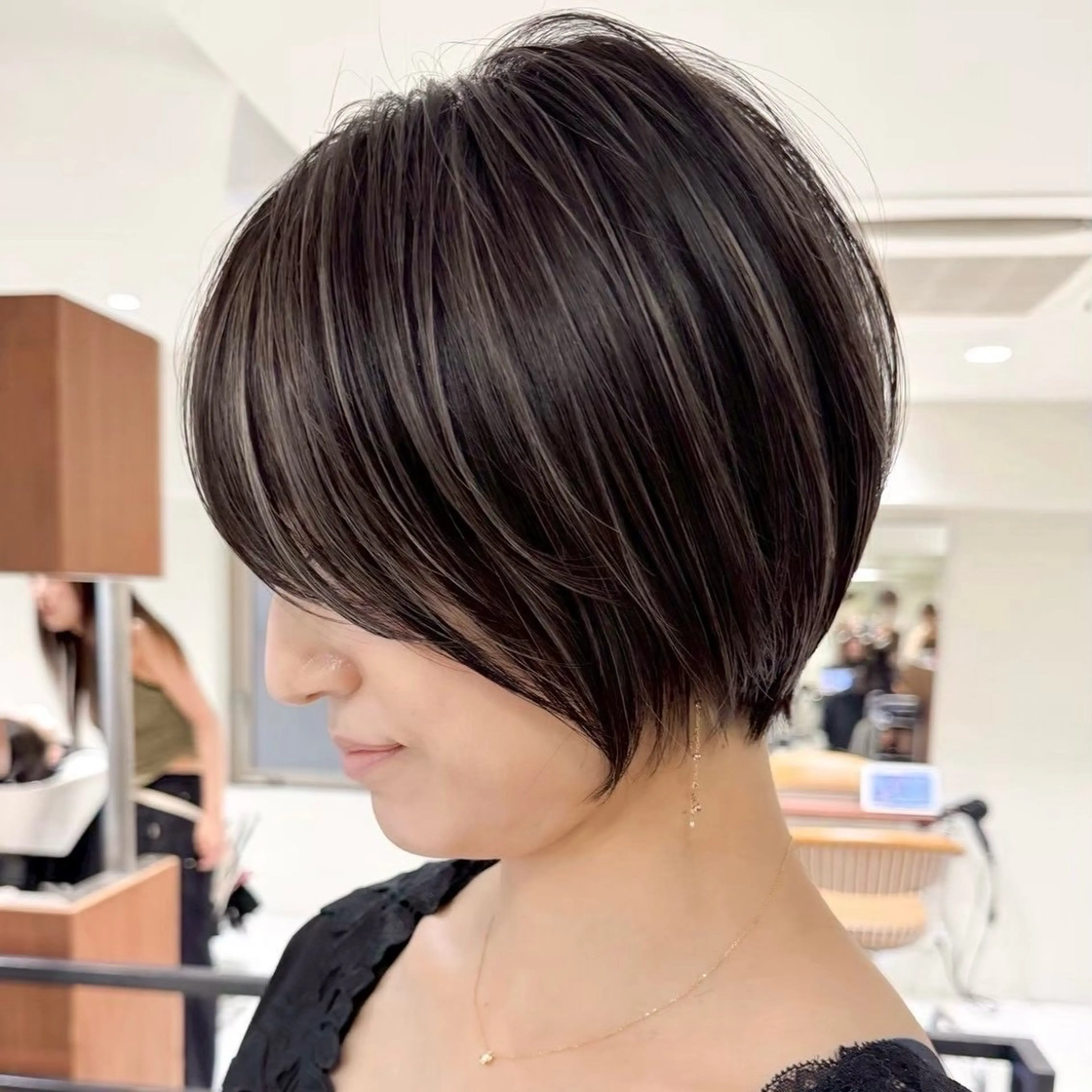 ショート カット ヘアカラー ショート特化✨ 津々美のヘアスタイル