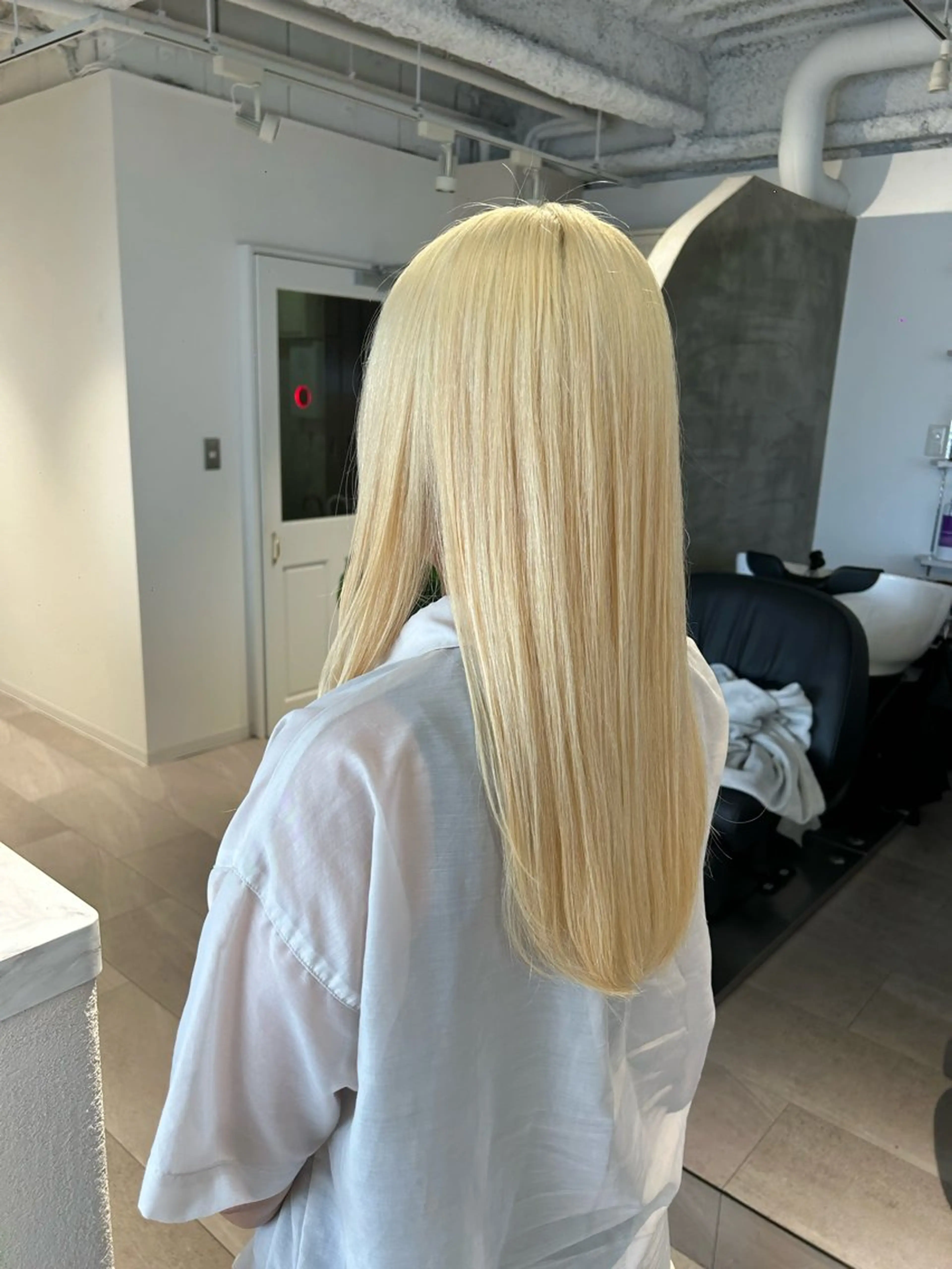 ロング ior北千住【イオール】所属・YU(ハイトーン/ ブリーチカラー)のヘアスタイル