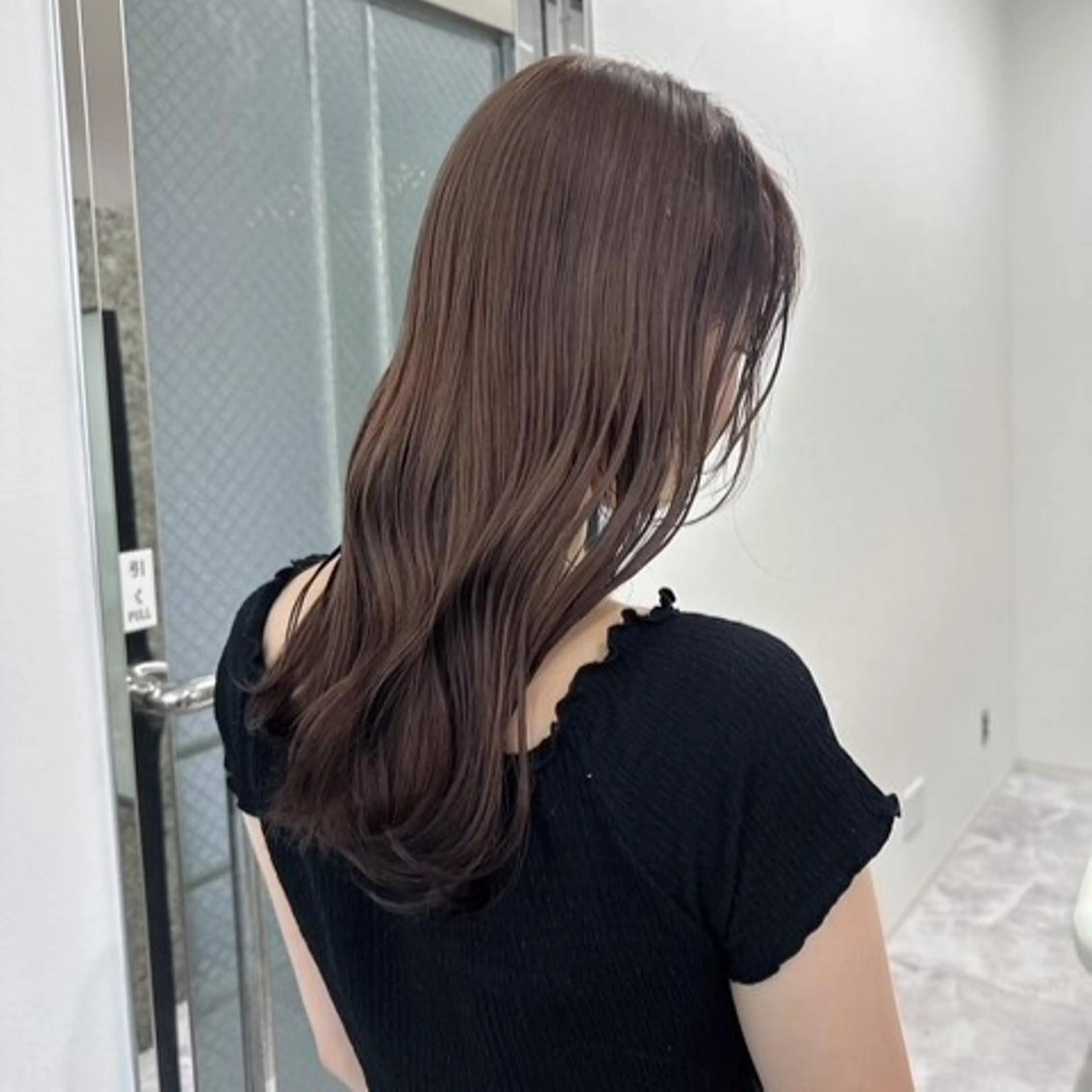 ロング ショートボブ ボブ ハイライト 髪質改善 縮毛矯正 ヘアカラー ヘアセット 奈良一番ミルクティー ベージュしています⭐のヘアスタイル