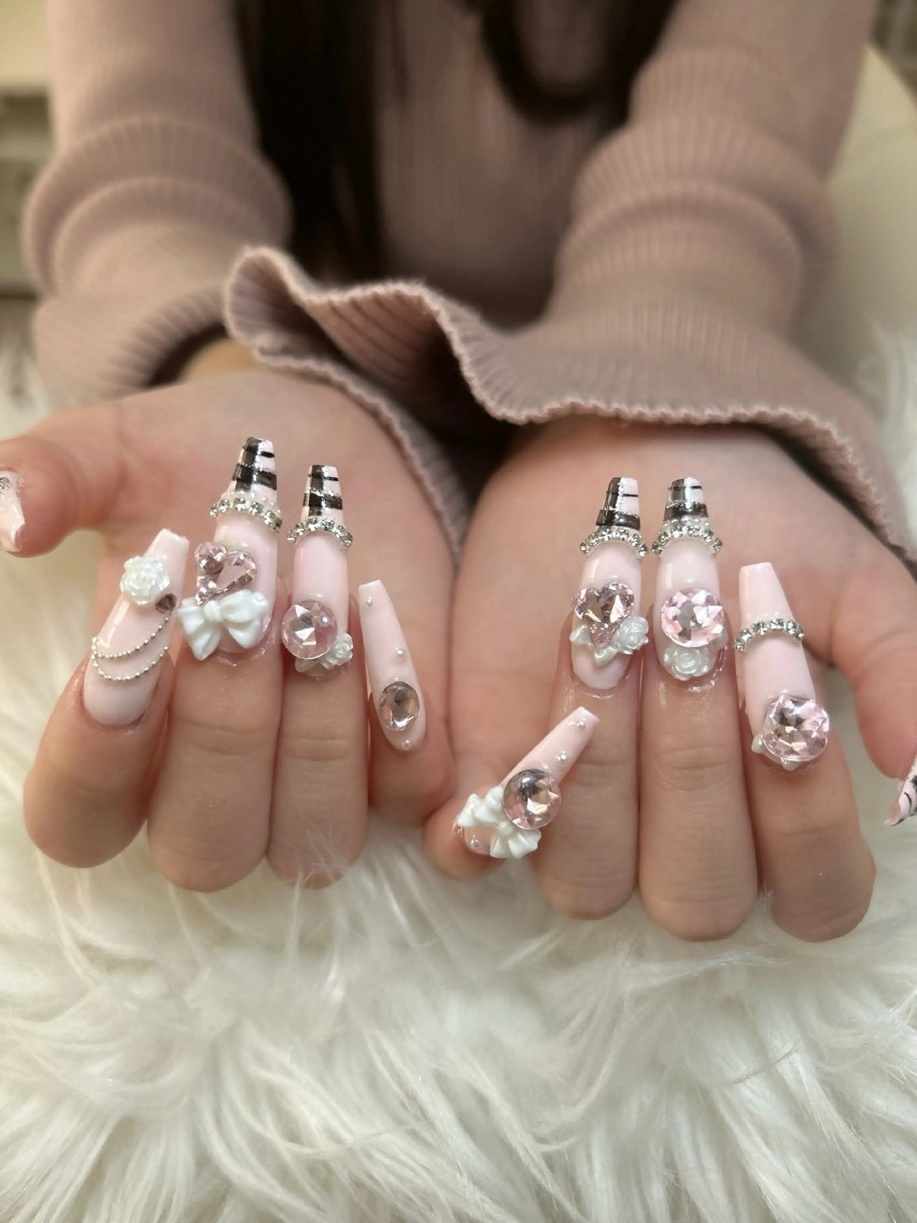 ネイル アートネイル オーロラネイル チークネイル 長さ出し フットネイル Chan nailsのネイルデザイン