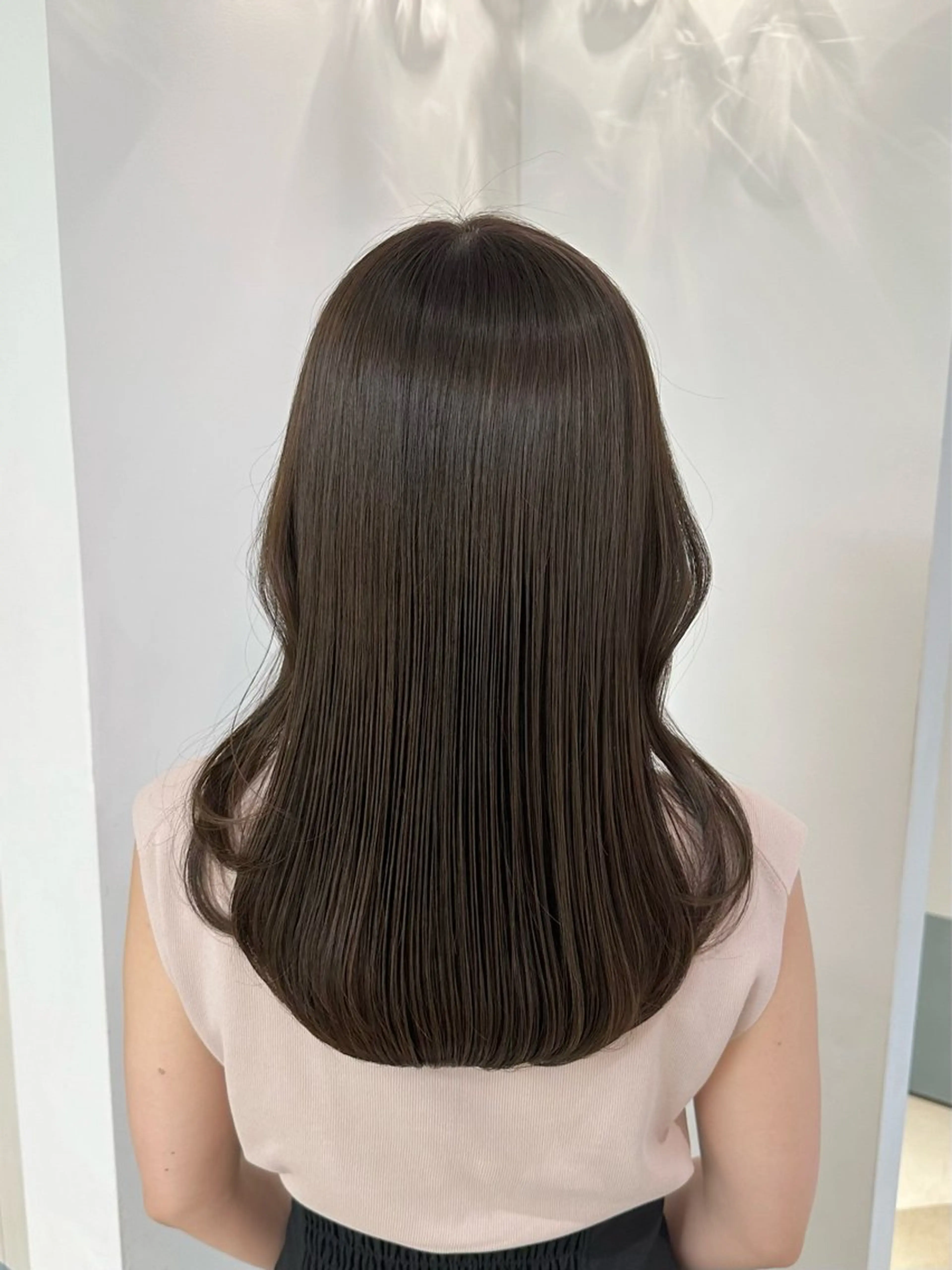 セミロング ヘアカラー トリートメント カット無料| 青山 |髪質改善のヘアスタイル