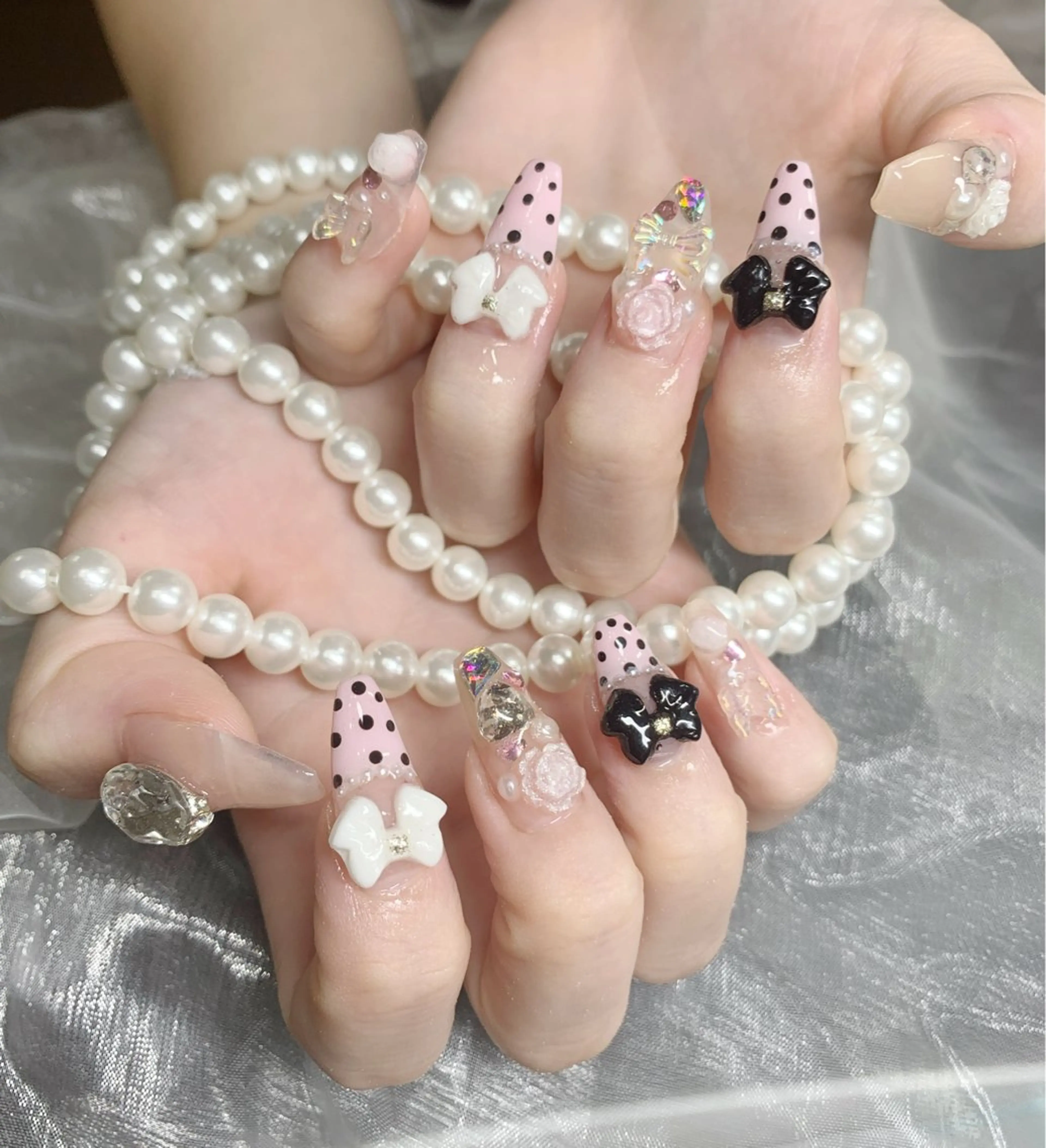 ネイル ドット ハンドネイル mira-cle大濱美容アカデミー所属・AI NAのネイルデザイン