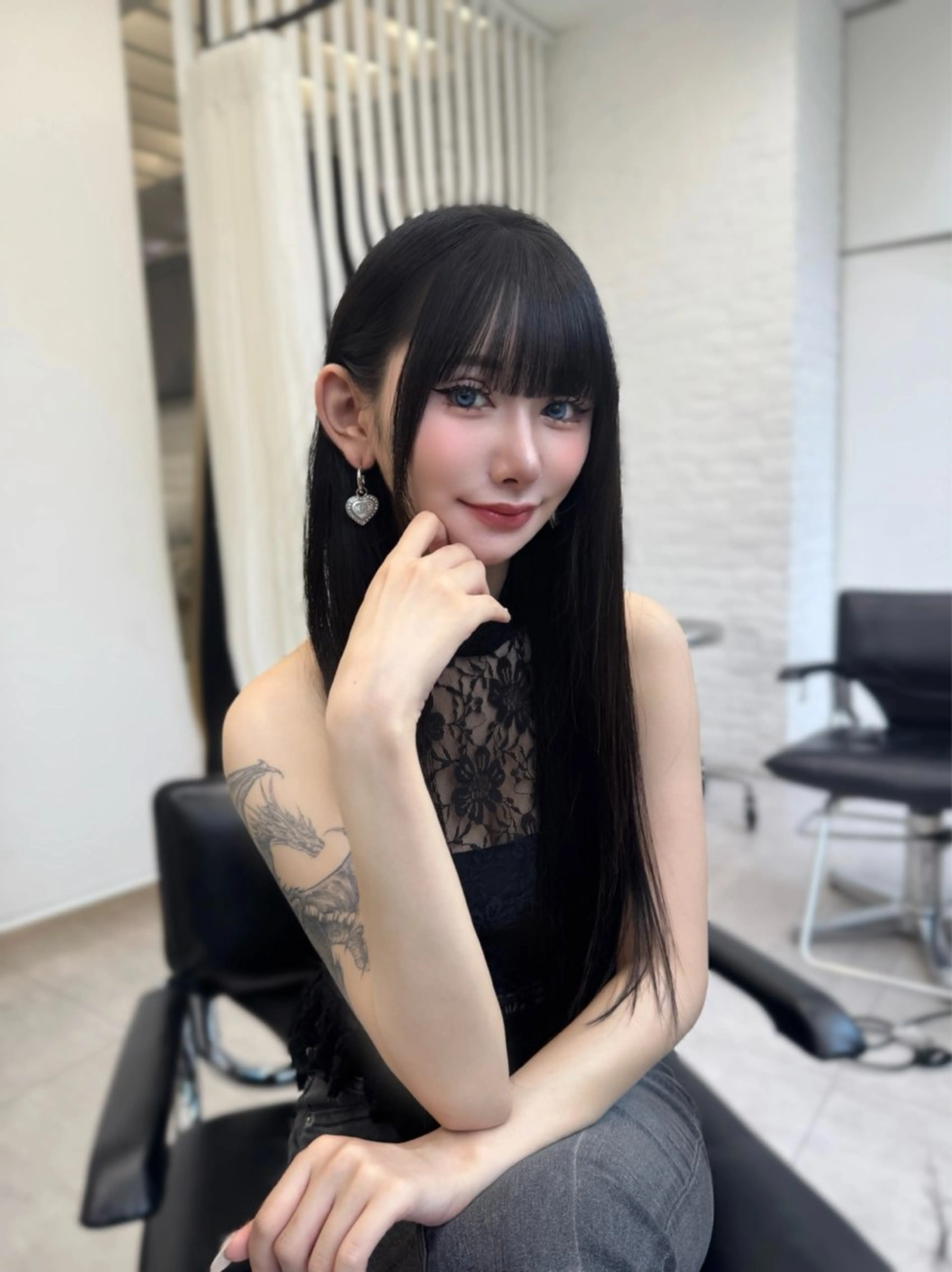 ロング カラー カット ヘアカラー 高島大登/顔周り /レイヤーカットのヘアスタイル