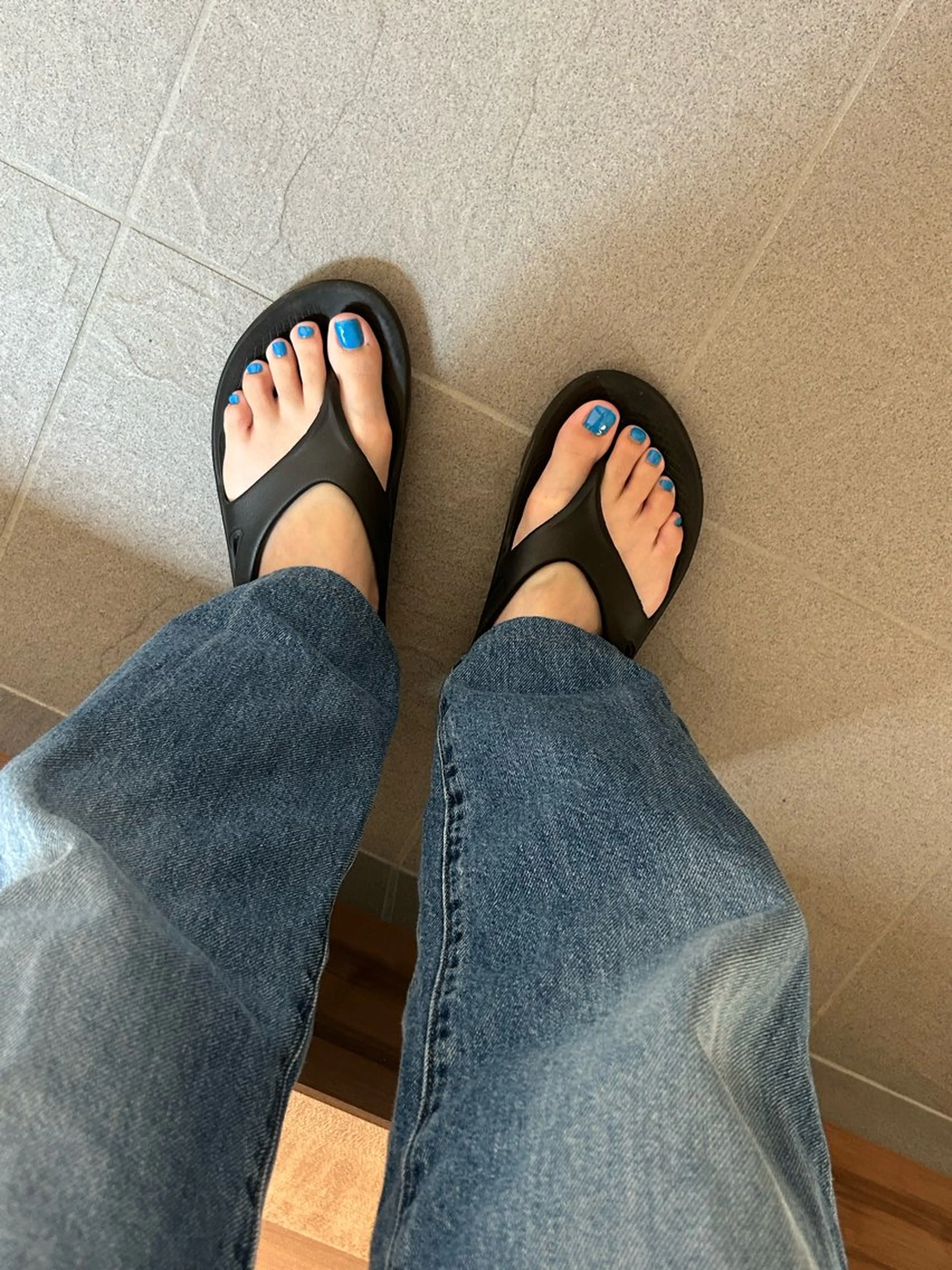 【オフなし　ワンカラーフットネイル】の写真