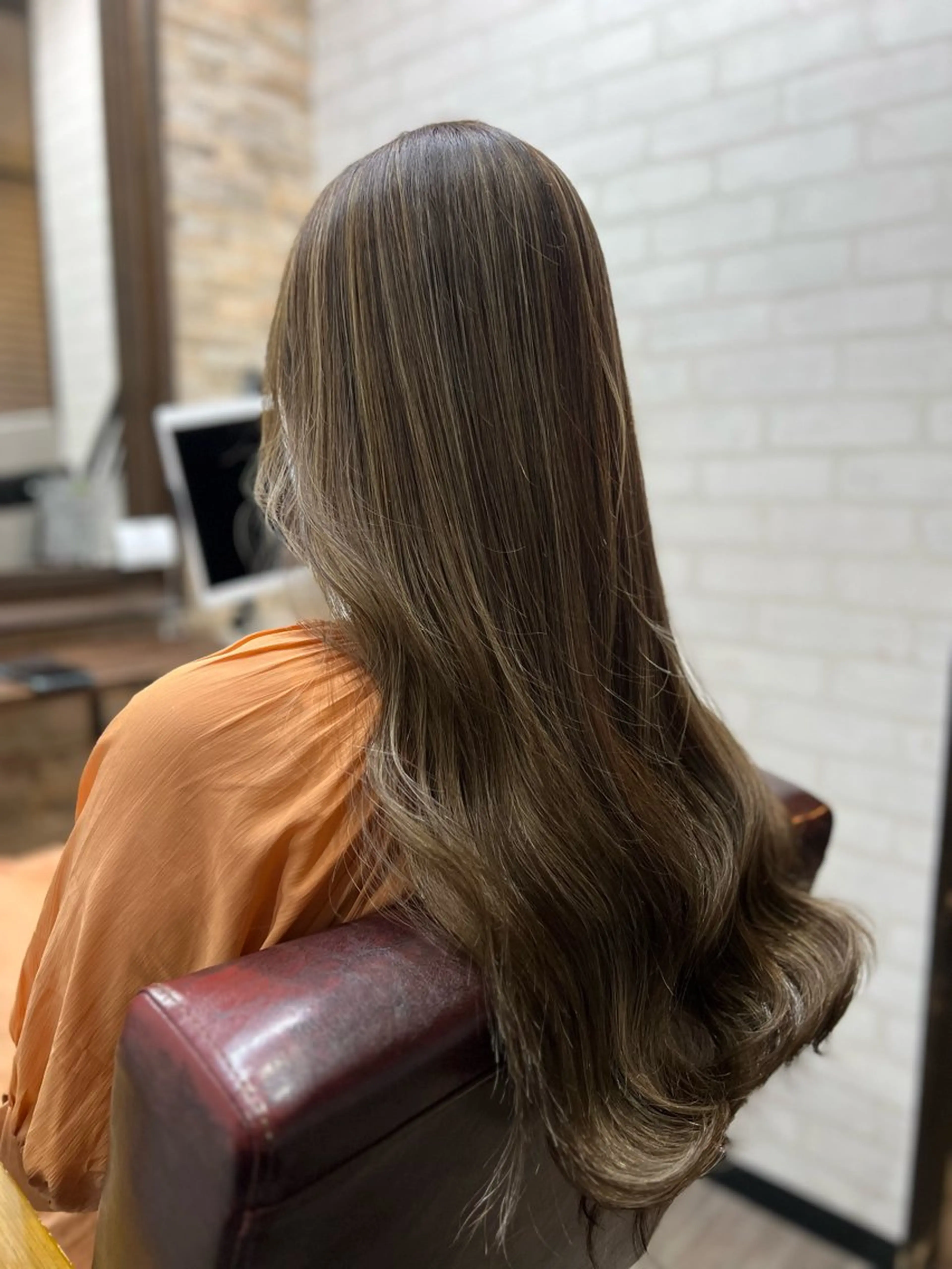 ロング カラー ベージュカラー ハイライトカラー ハイライト 韓国風ヘア ヘアカラー トリートメント 多賀 順平のヘアスタイル