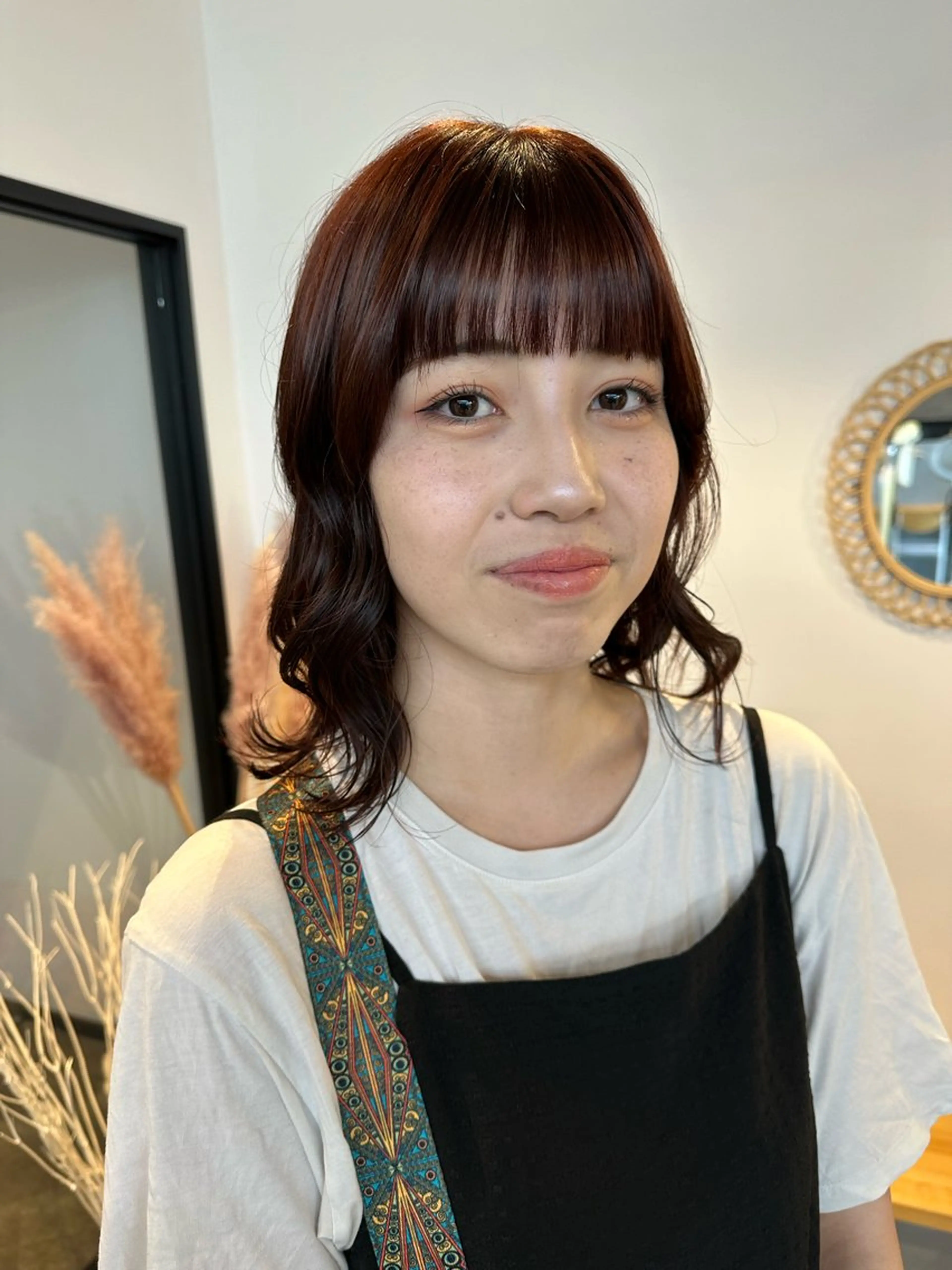 ミディアム カラー yuika .のヘアスタイル