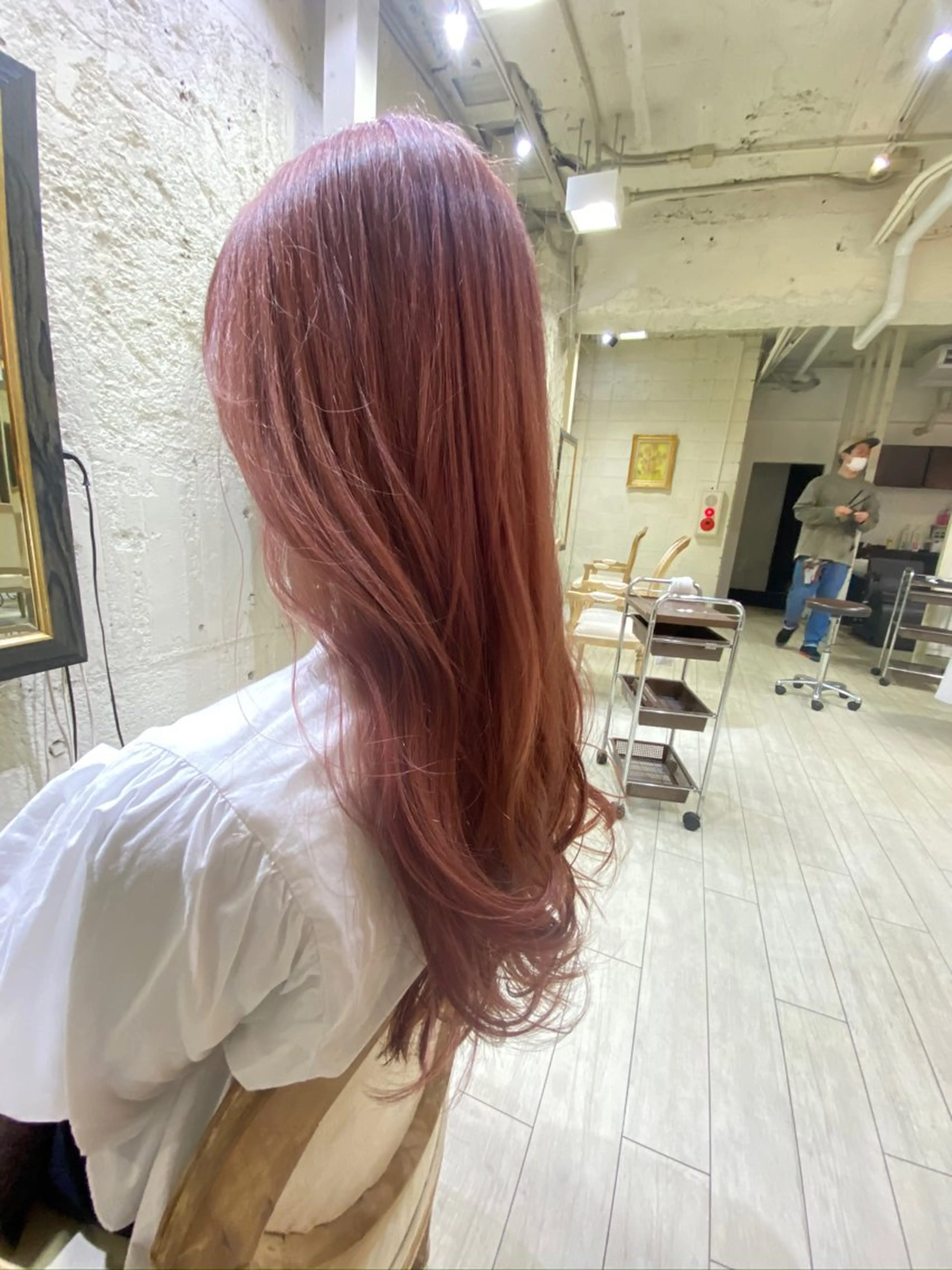 ロング カラー ベージュカラー ピンクカラー ピンクベージュ ヘアカラー トリートメント HAIR BASE ZAWAWA所属・レイヤー/ブリーチ｜ 特殊パーマ/赤澤のヘアスタイル