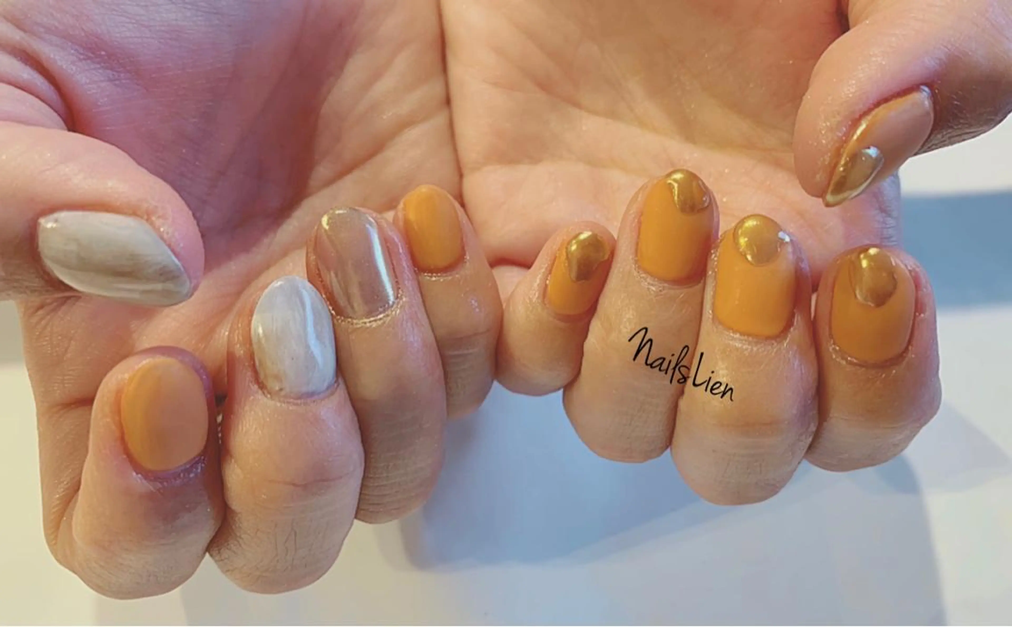 ネイル マットネイル ミラーネイル ニュアンスネイル 凛 リンのネイルデザイン