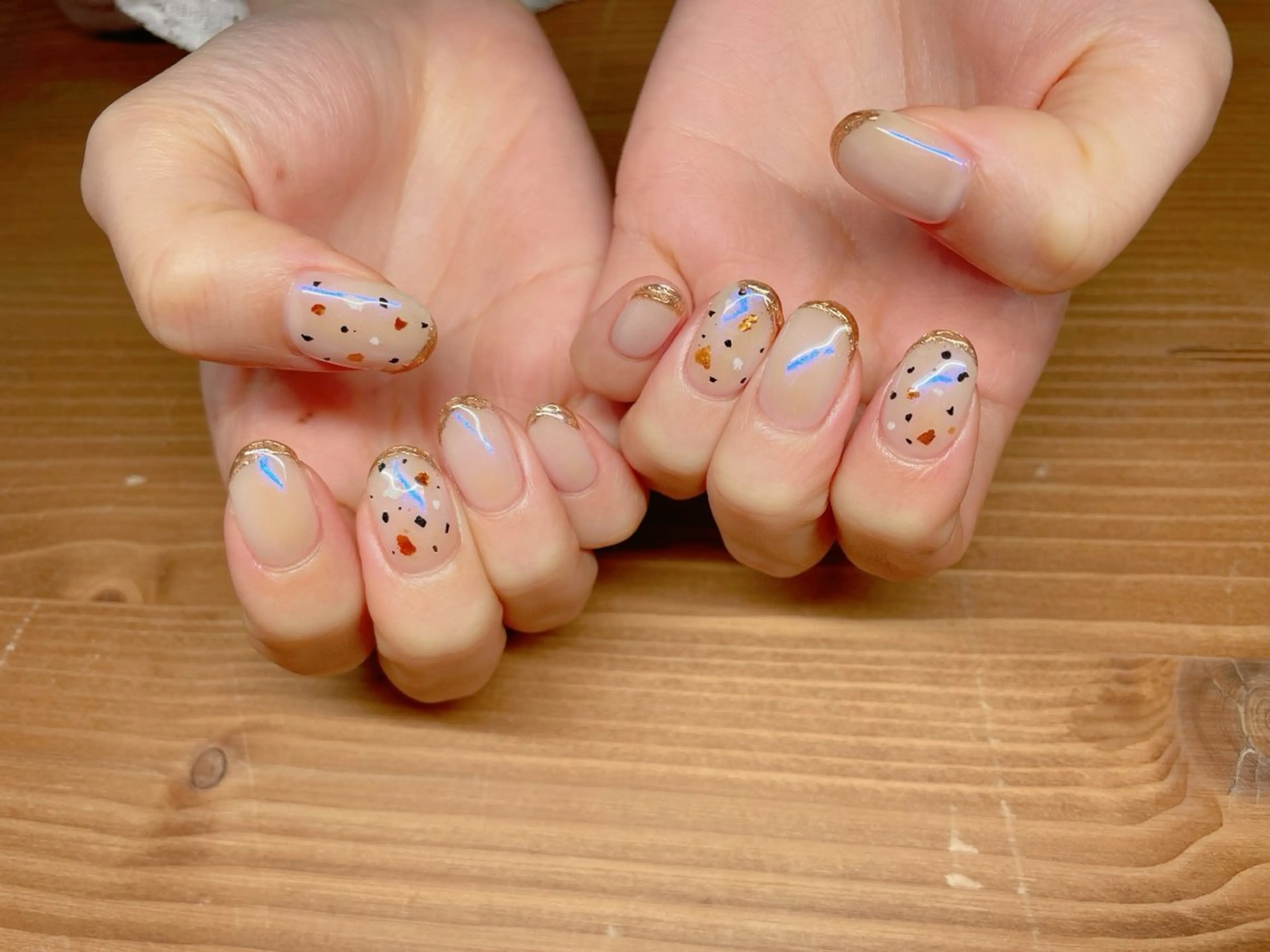 ネイル オーロラネイル 桜ネイル フラッシュネイル フラワーネイル ジェルネイル nailroom  OHANA所属・nailroom OHANA🌴のネイルデザイン