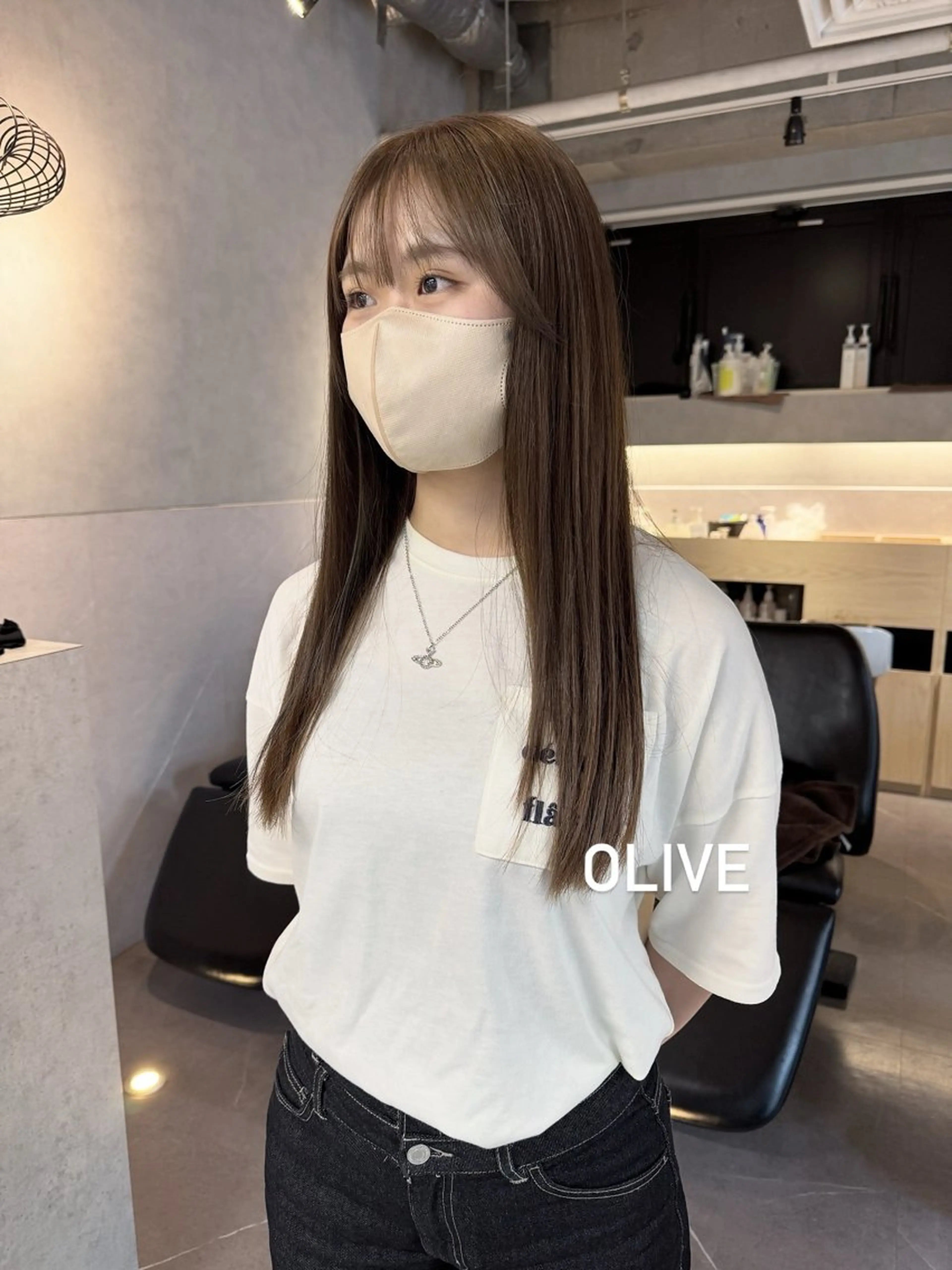 ロング カラー 透明感カラー グレージュ オリーブグレージュ オリーブグレー オレンジ ヘアカラー トリートメント エマノン福岡天神所属・ババアツシ　髪質改善 ブリーチなしカラーのヘアスタイル