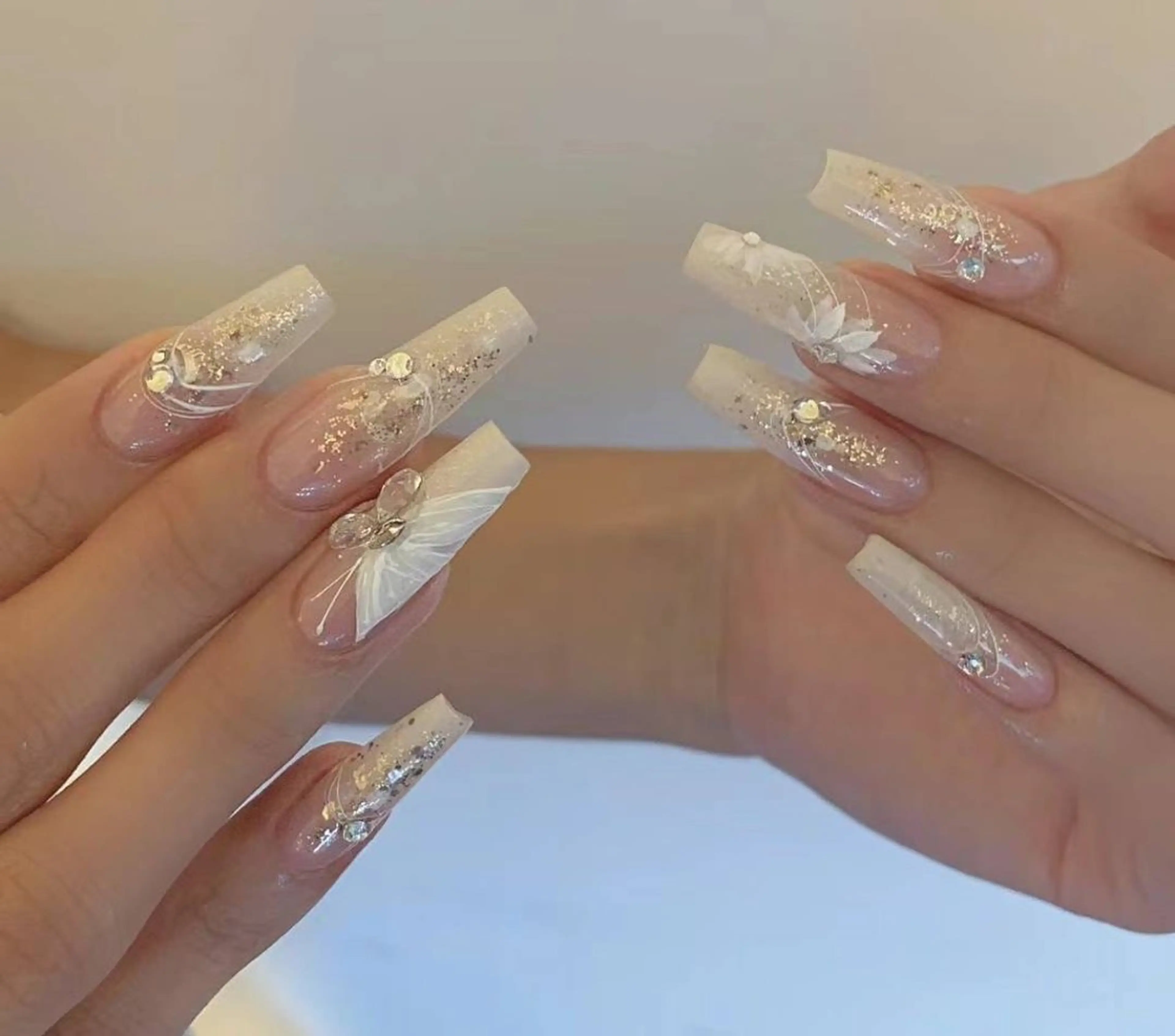 ネイル ジェルネイル ハート 韓国ネイル ニュアンスネイル パラジェル Niko nailサロンのネイルデザイン