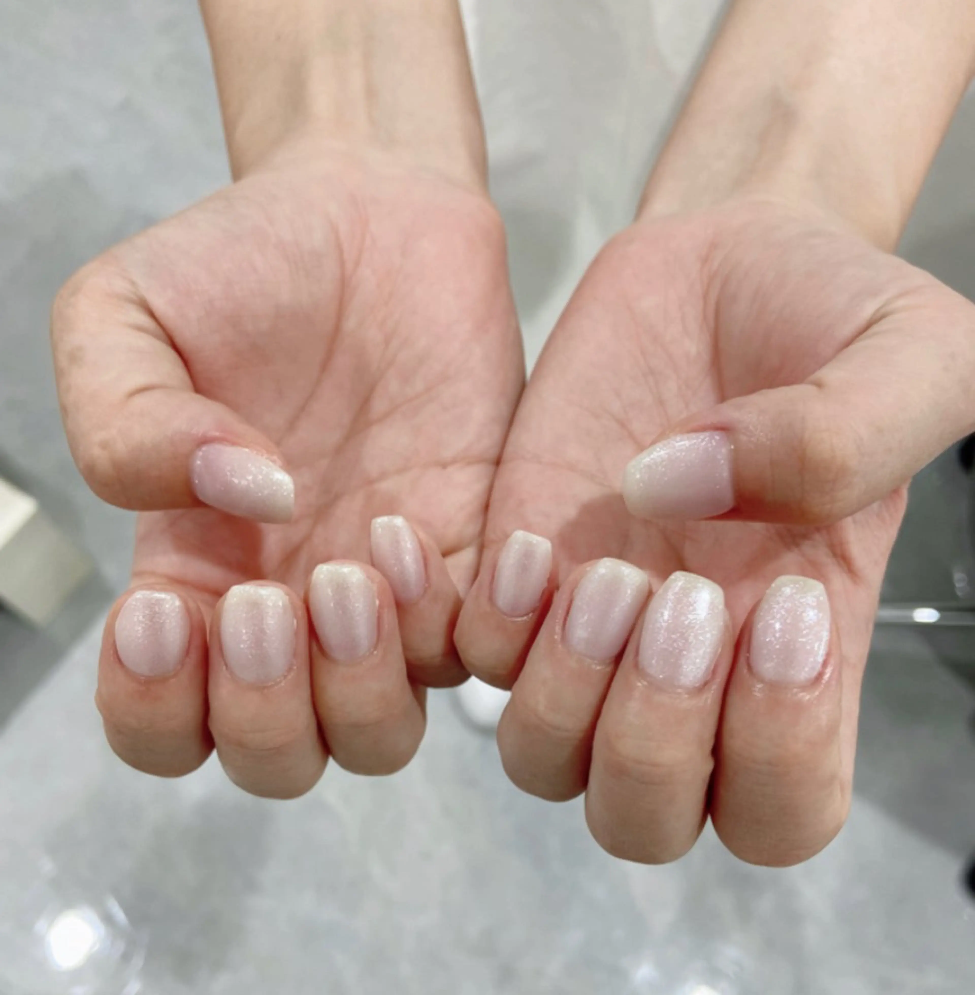 ネイル *RAIMU* HOLOGRAMのネイルデザイン