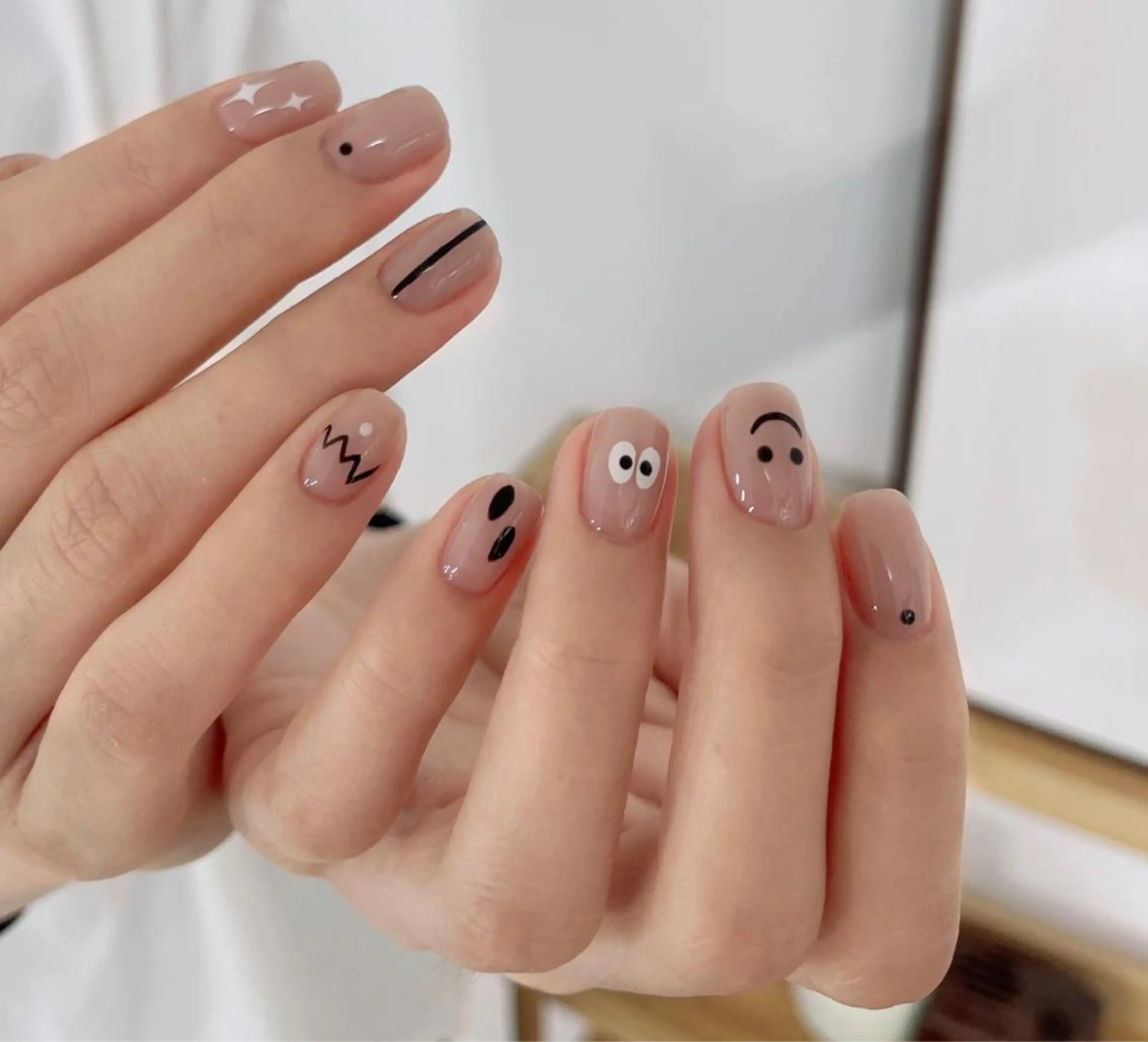 ネイル ハンドネイル ハンドケア 🤩 Yuliaユリアのネイルデザイン