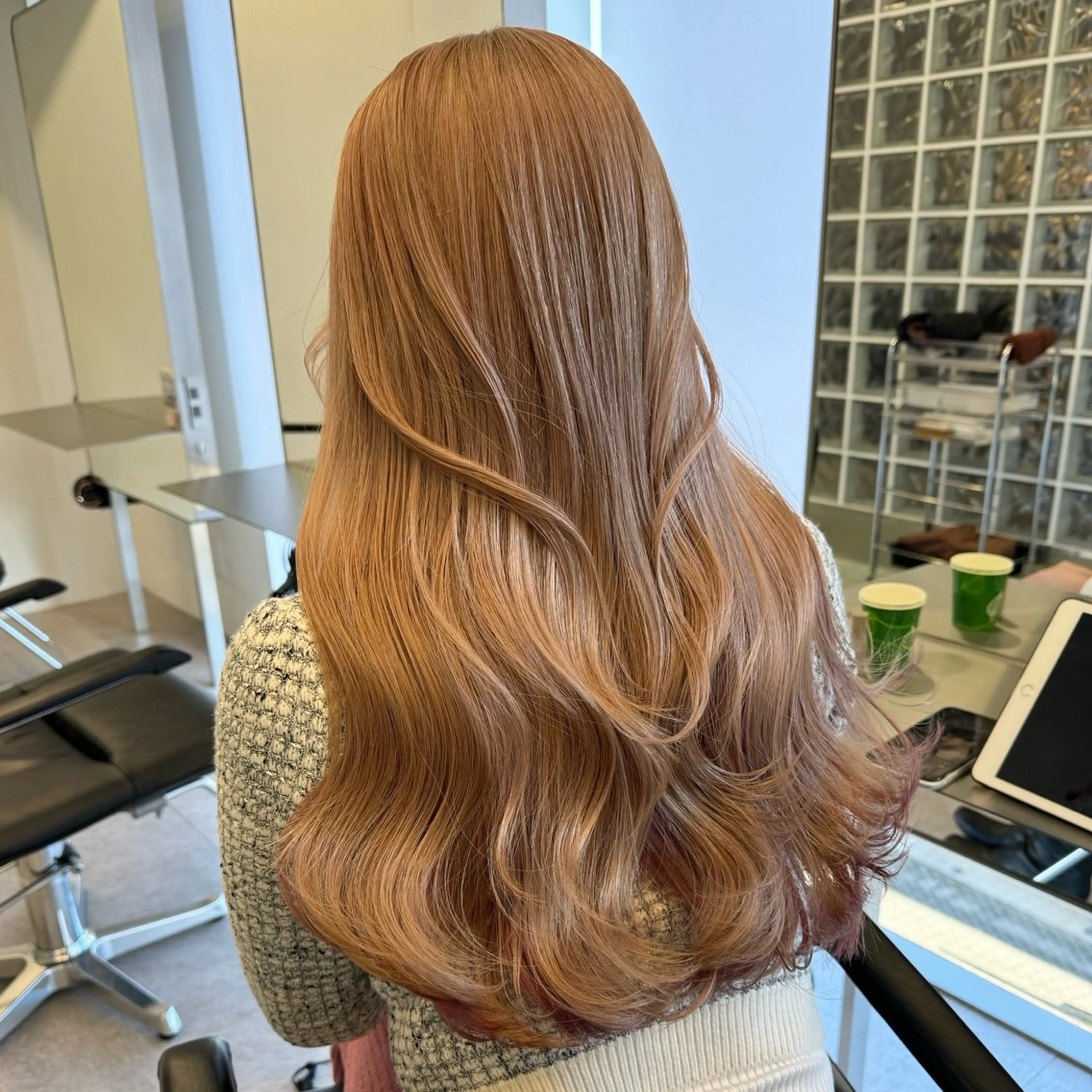 ロング カラー ヘアカラー トリートメント cinq PROJECT所属・ミルクティーベージュ 🐱【Ryo】のヘアスタイル