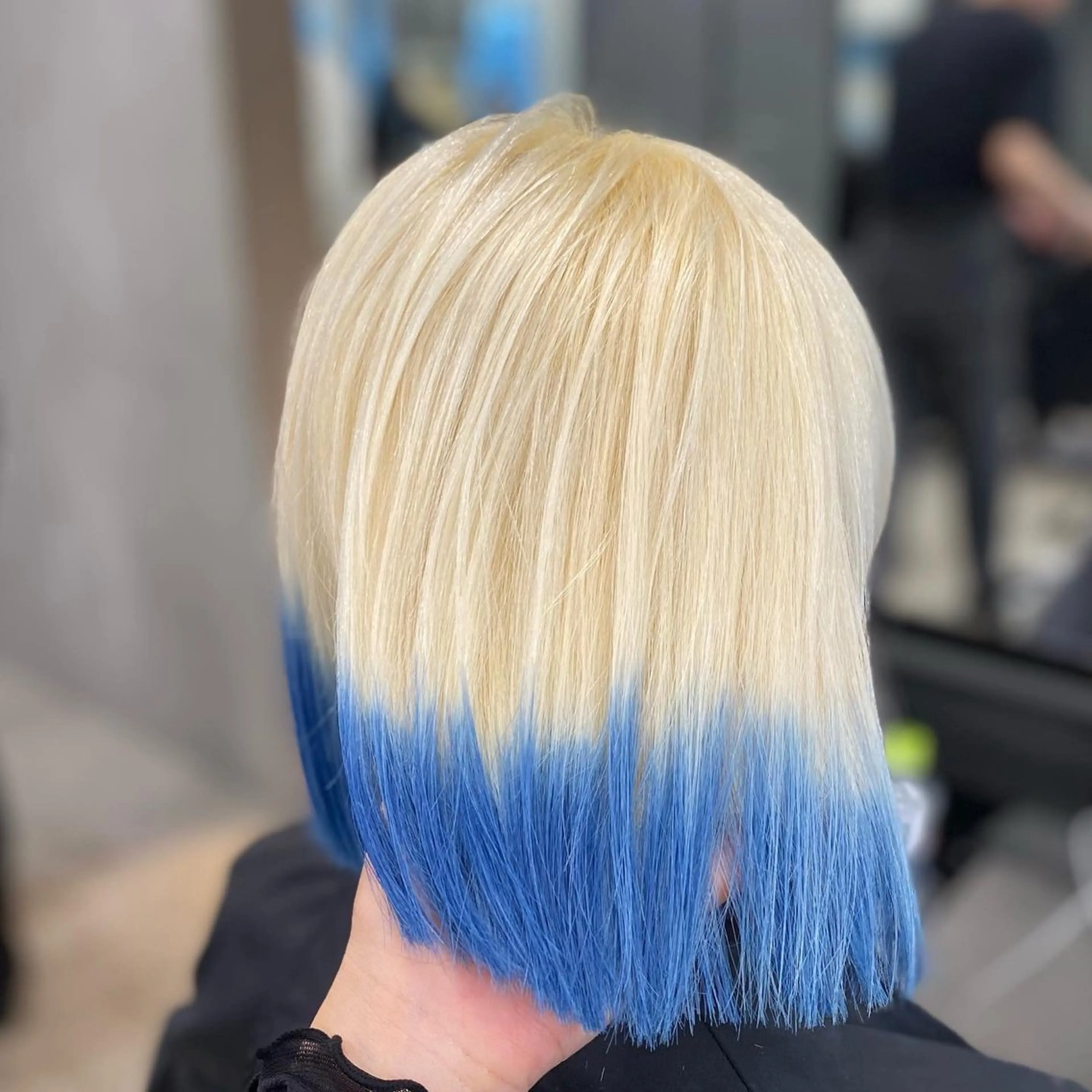 ミディアム カラー ヘアアレンジ ブロンド デザインカラー ヘアカラー トリートメント mina 🌷のヘアスタイル