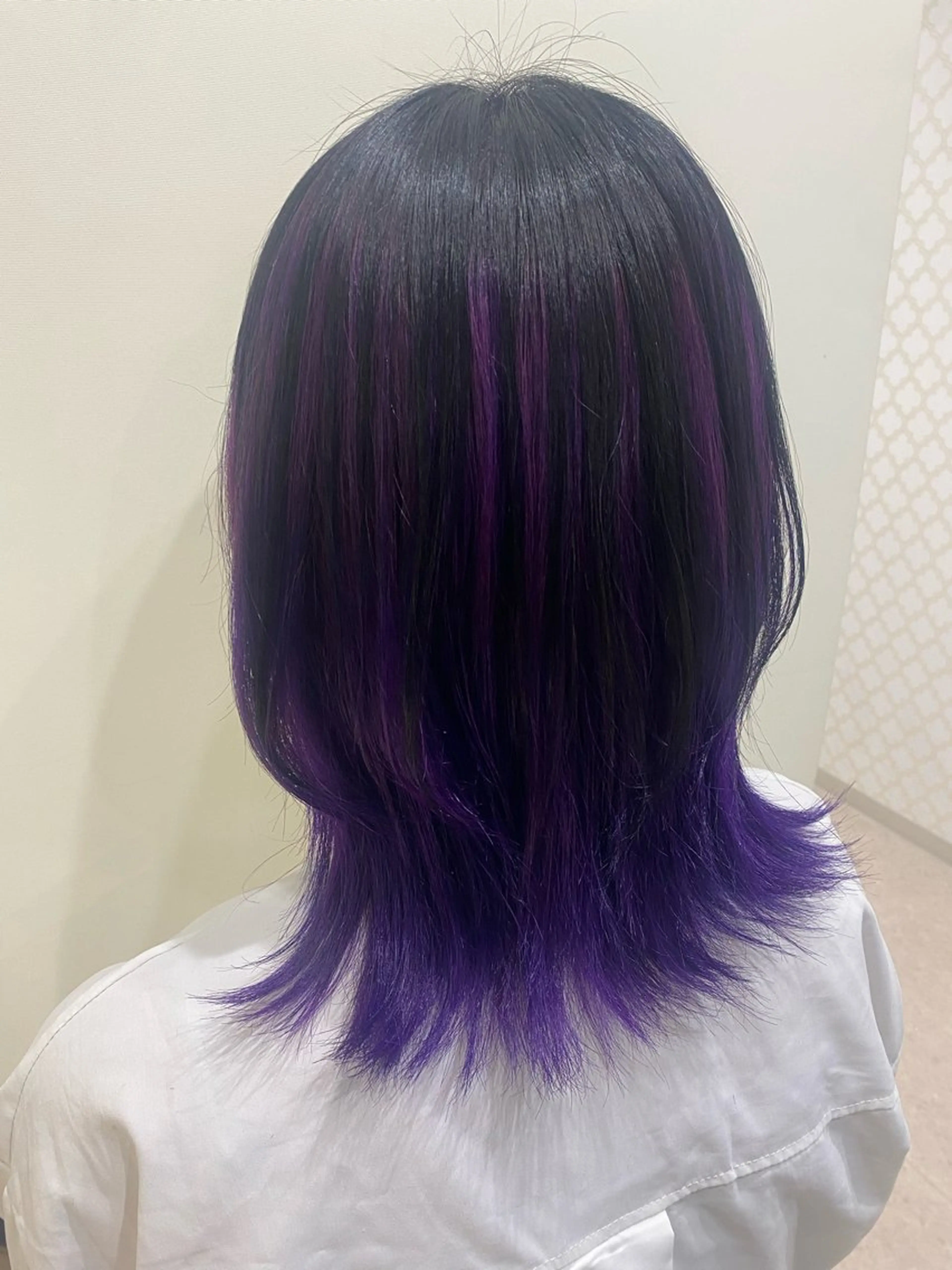ミディアム イシザワ ユミのヘアスタイル