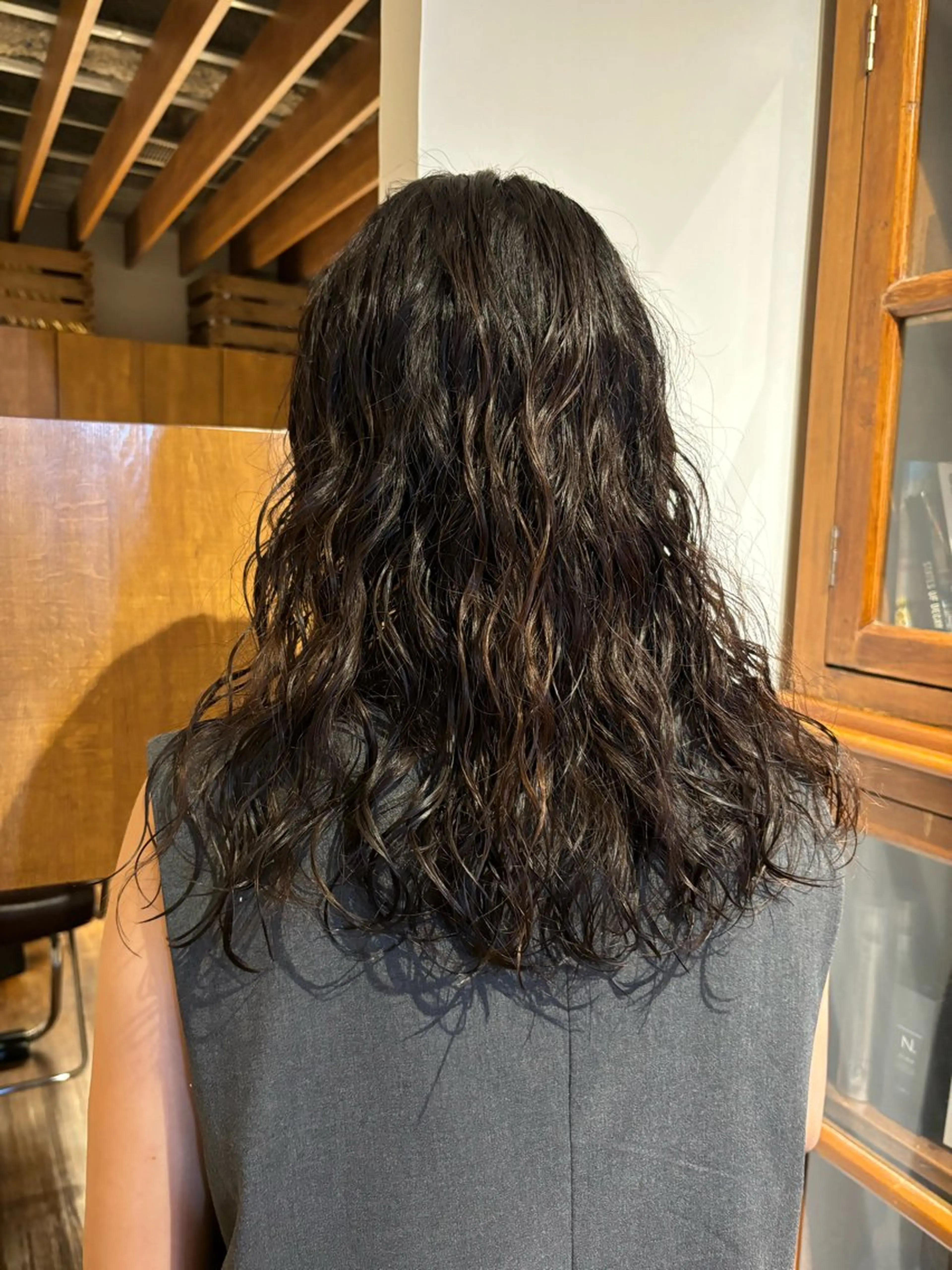ロング パーマ ウシロダ メグミのヘアスタイル