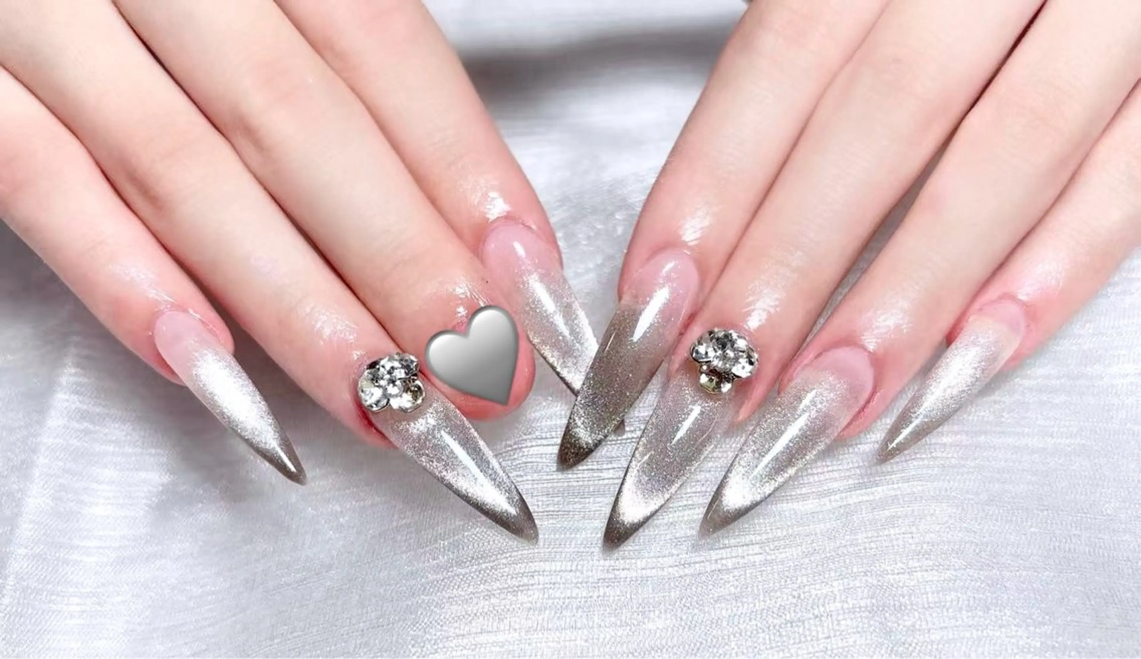 ネイル 持ち込み ハンドネイル ハンドケア L. Nailのネイルデザイン