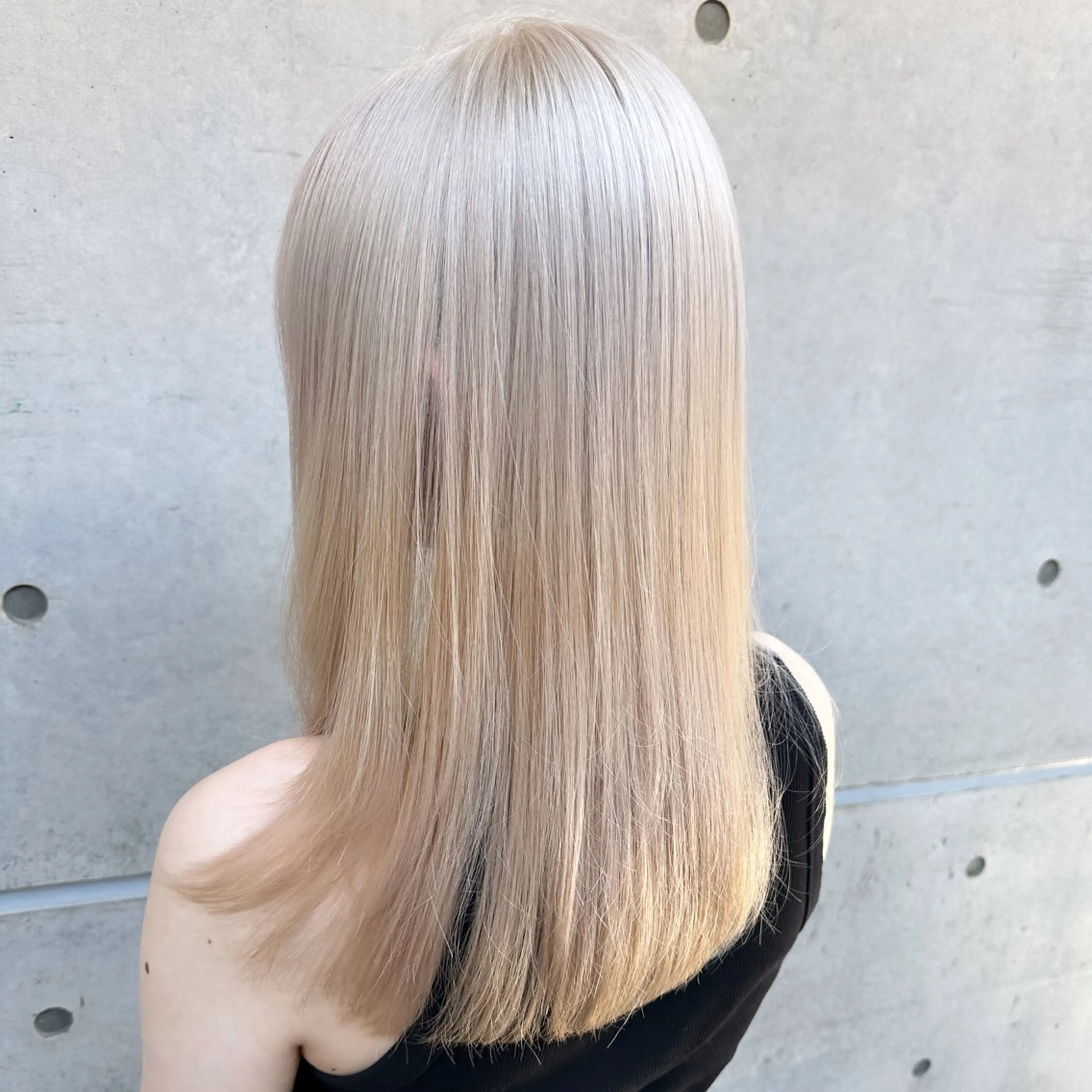 ロング カラー ブリーチ ブロンド ケアブリーチ ホワイトブロンド 🍒楓🍒北九州1 艶カラー作る人🎨のヘアスタイル