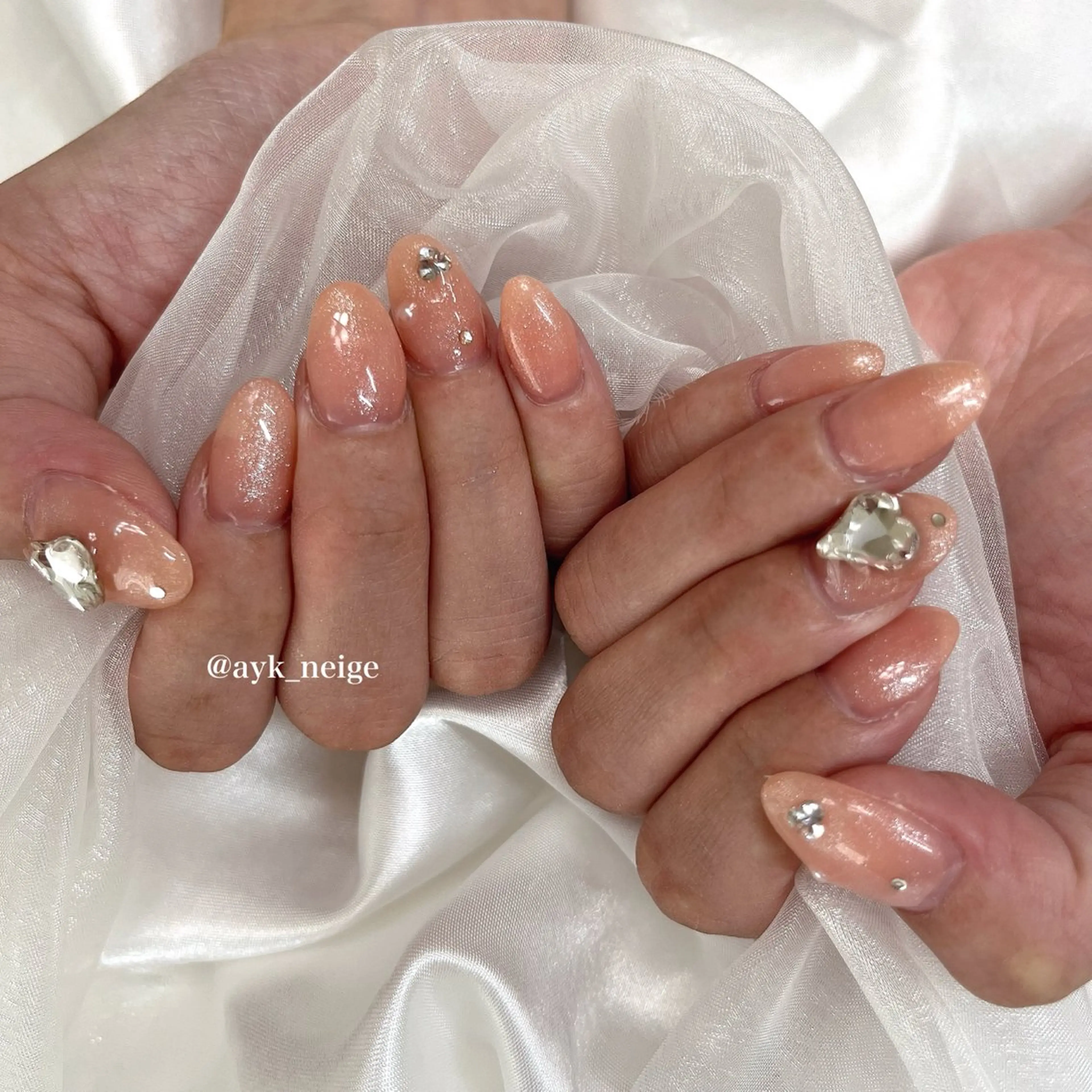 ネイル フットネイル フレンチネイル キラキラネイル 韓国ネイル マグネットネイル n'eige nail所属・大谷 綾香のネイルデザイン