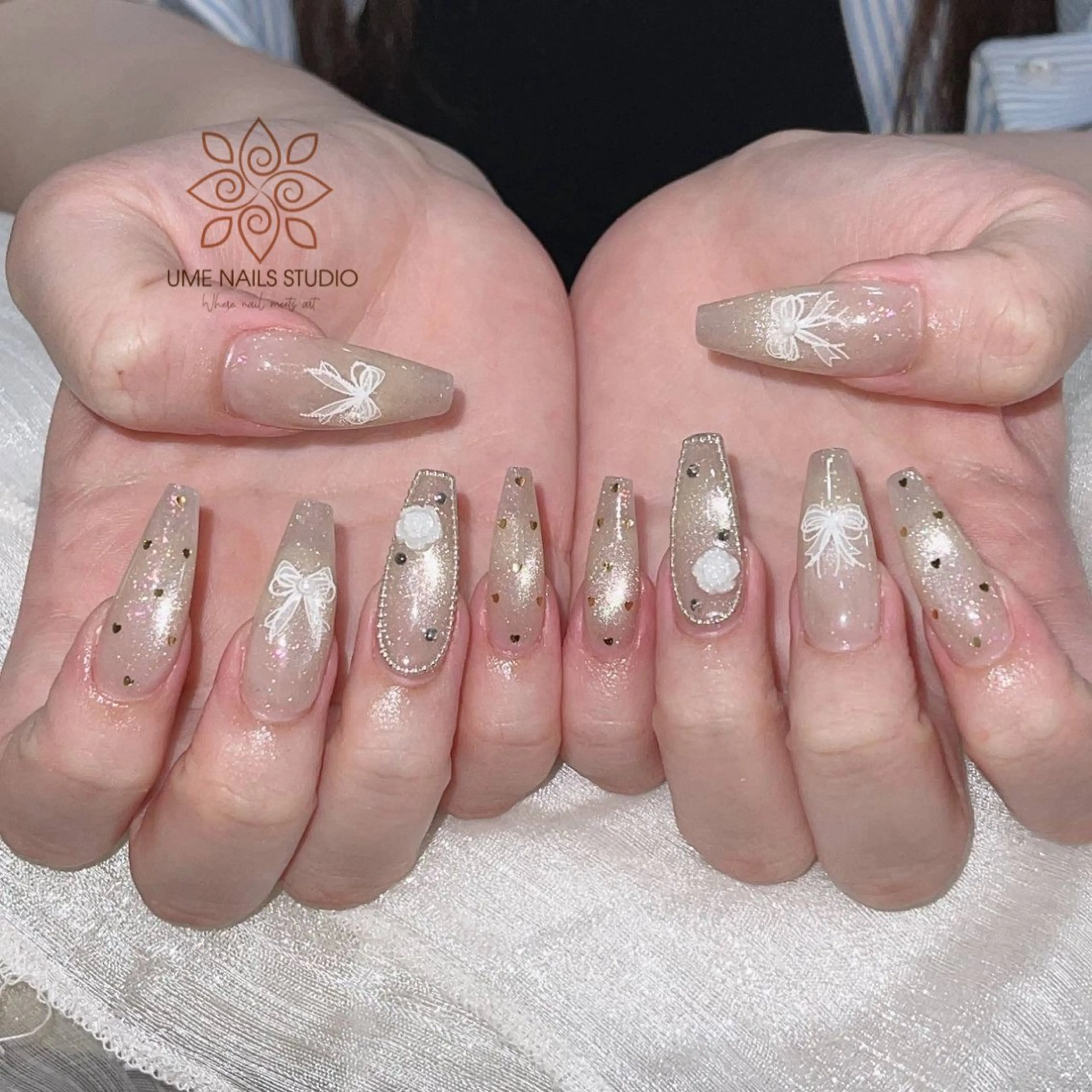 ネイル チークネイル クリアネイル ガーリー キラキラネイル 韓国ネイル ハンドネイル Ume Nail Studioのネイルデザイン