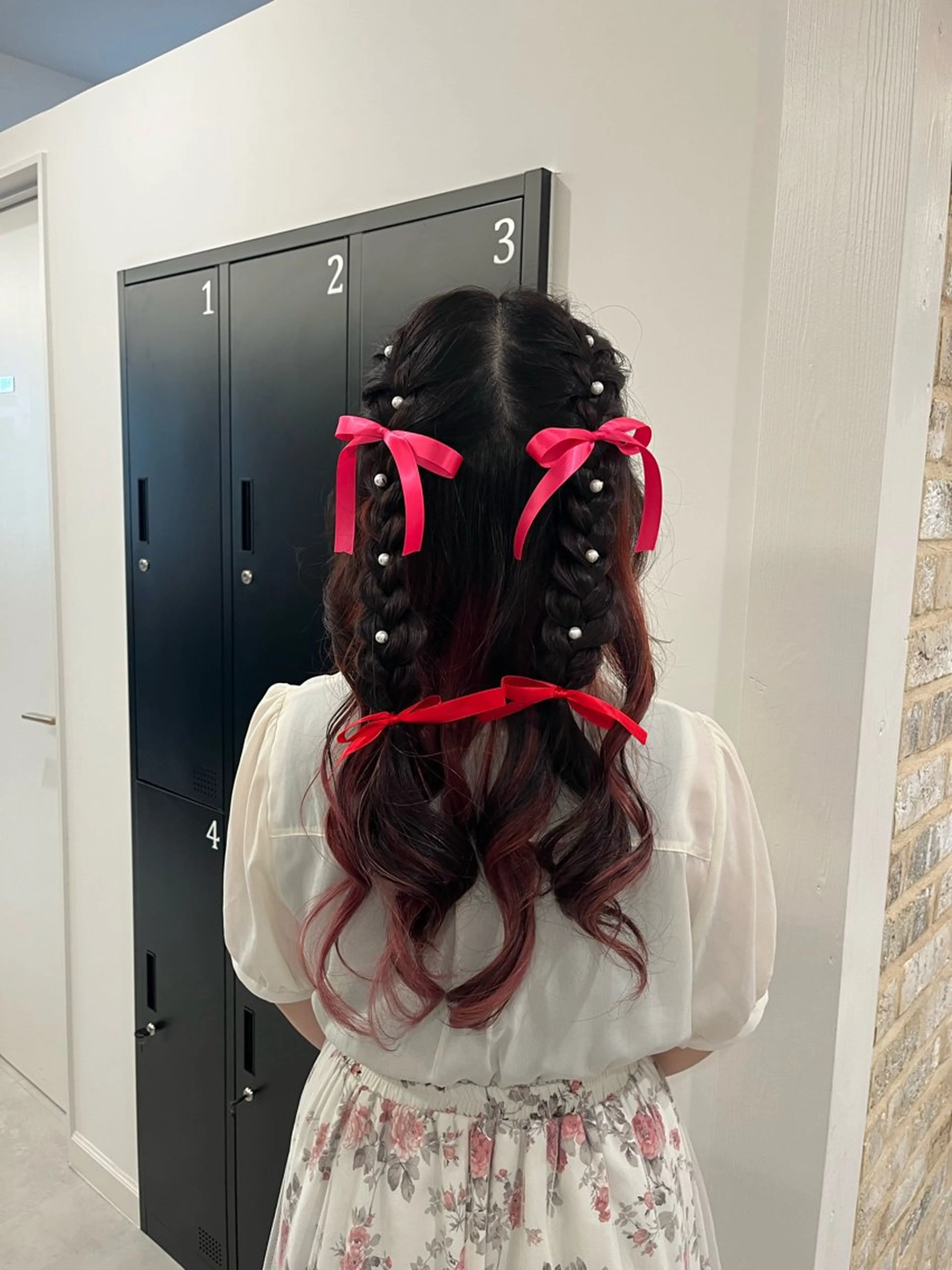ヘアアレンジ ヘアセット ユナ🎀レイヤー /韓国/ハイトーンのヘアスタイル