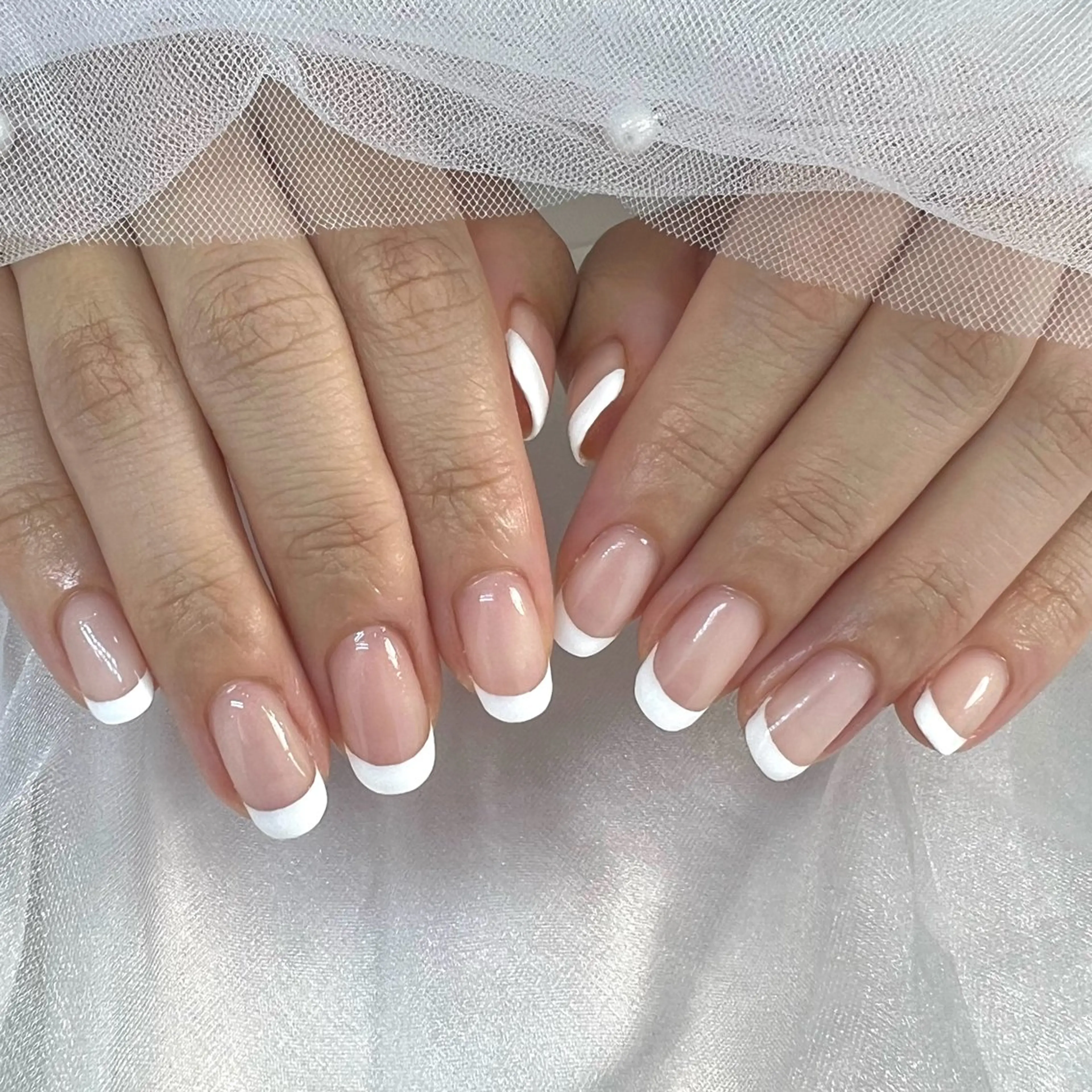 【HAND】オフなしベースカラーありフレンチの写真