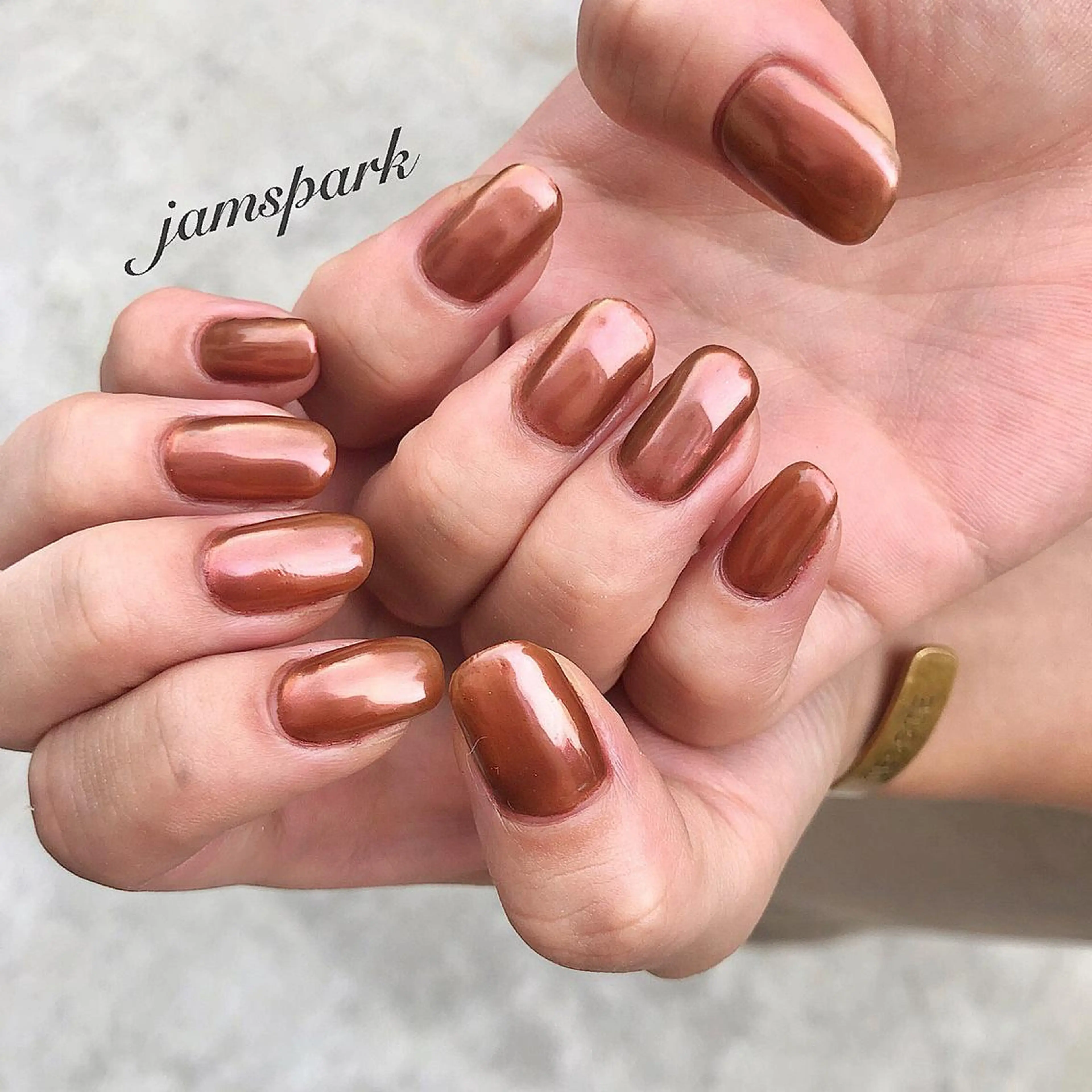 ネイル ブラウン ジェルネイル ミラーネイル ワンカラーネイル シンプルネイル ハンドネイル jamspark ✨のネイルデザイン