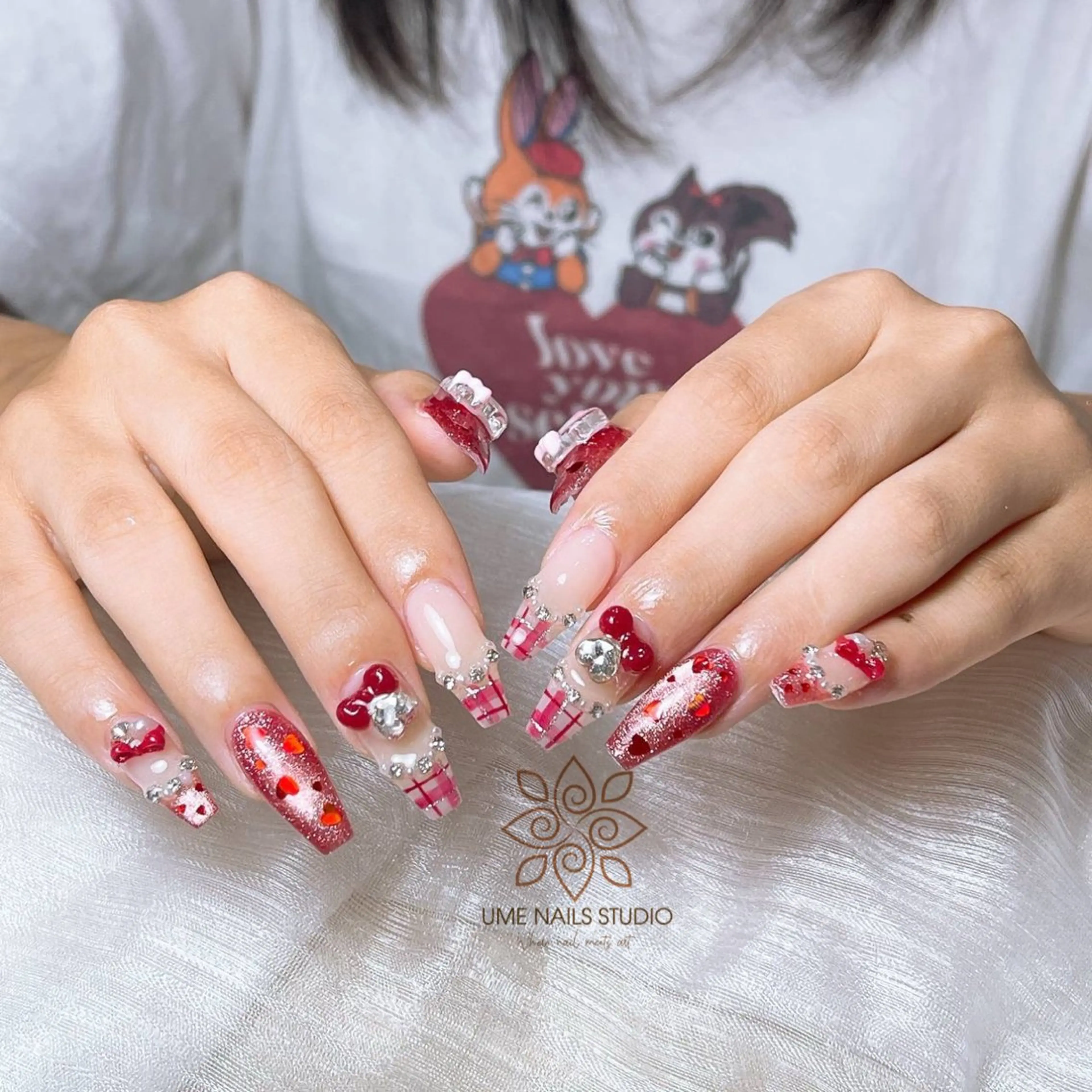 ネイル チークネイル クリアネイル ガーリー キラキラネイル 韓国ネイル ハンドネイル Ume Nail Studioのネイルデザイン