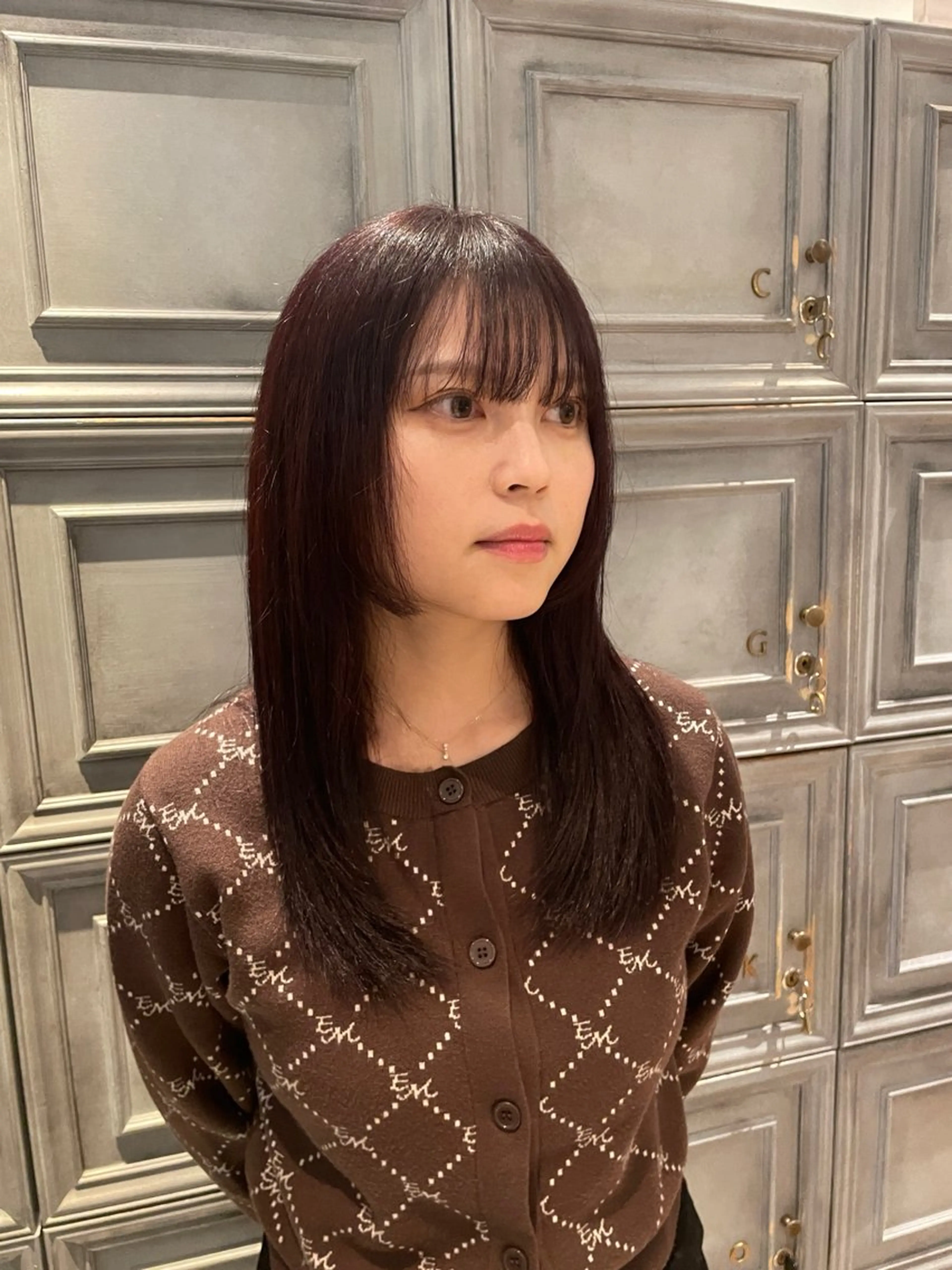 セミロング カット ヘアカラー vetica所属・フジヤ サイタのヘアスタイル