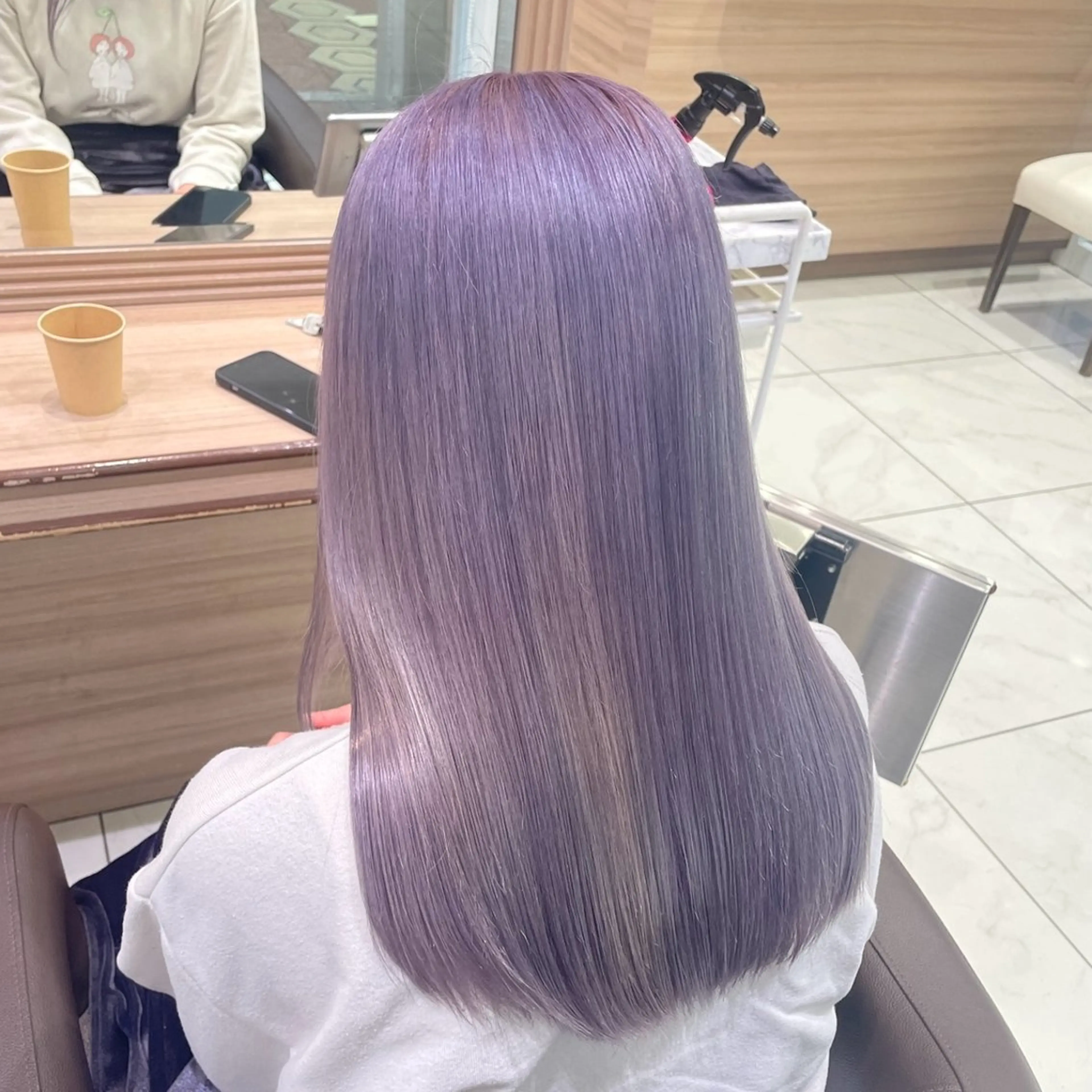 ロング カラー ブリーチ 崎山 紗吏のヘアスタイル