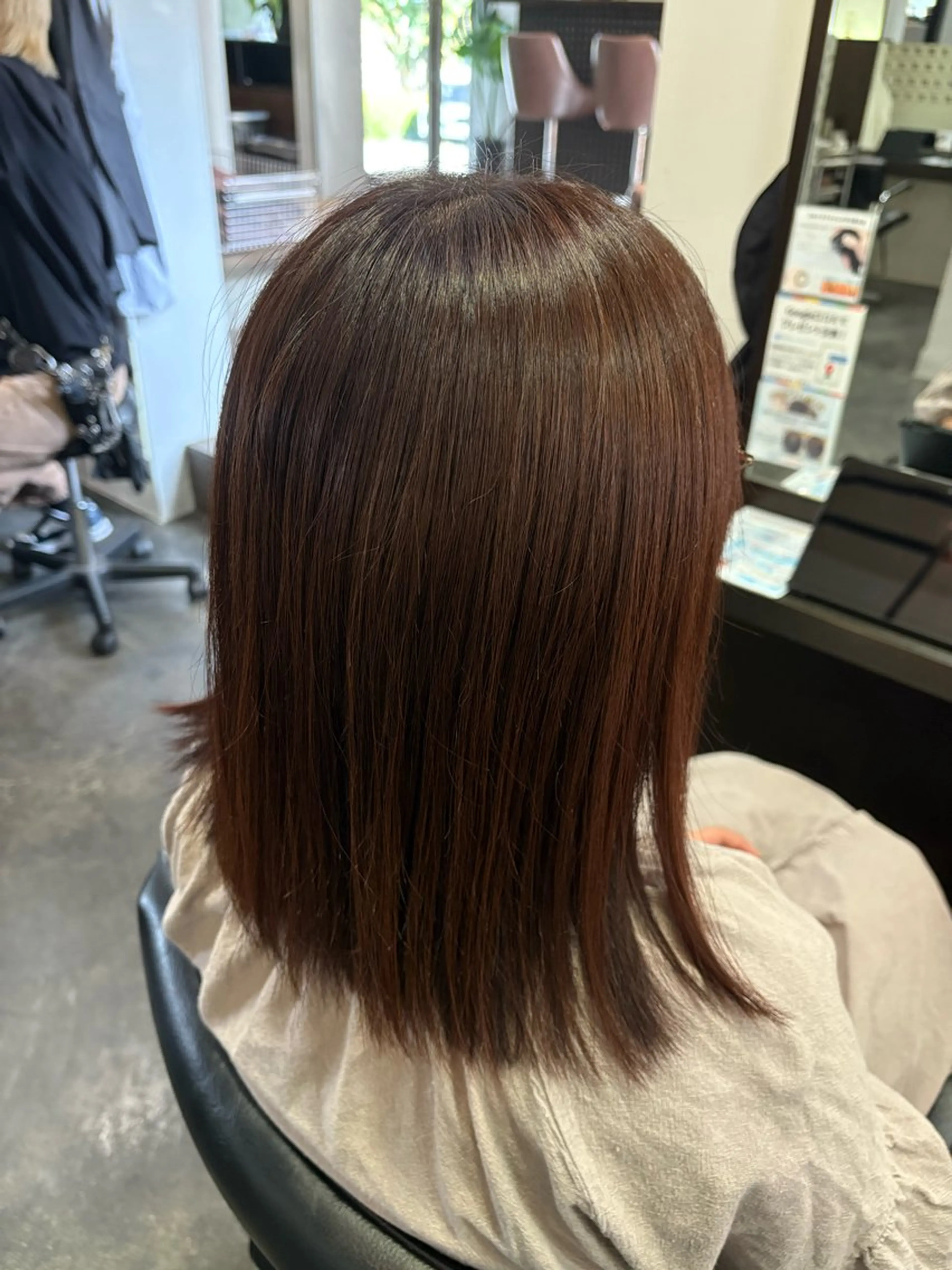 ミディアム カラー ブラウンカラー ピンクカラー ピンクブラウン 奥山 和奏のヘアスタイル