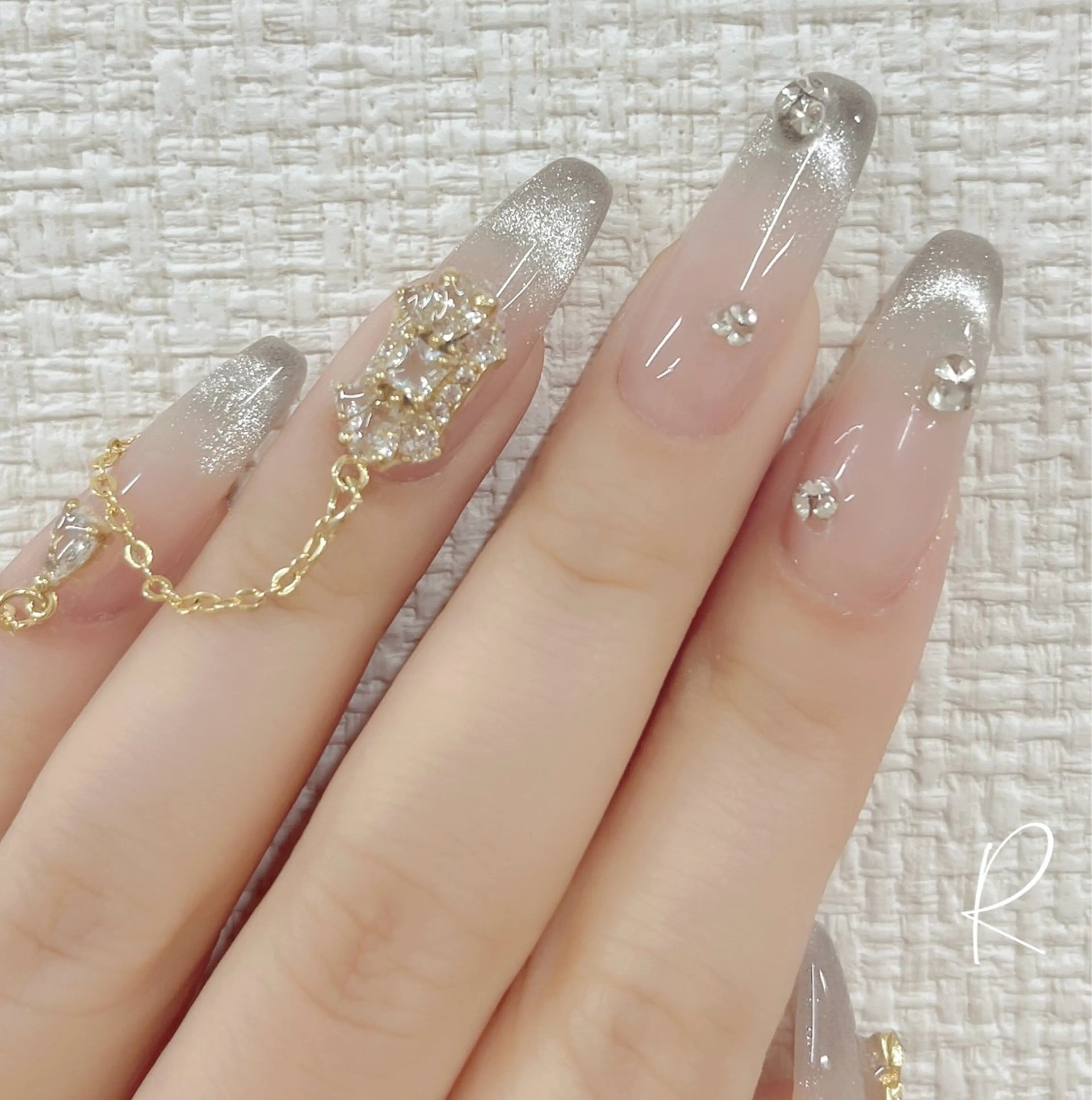 jr.ネイリスト　マグネットフレンチ　ベース色付き(オフ、ケア込み120分)の写真