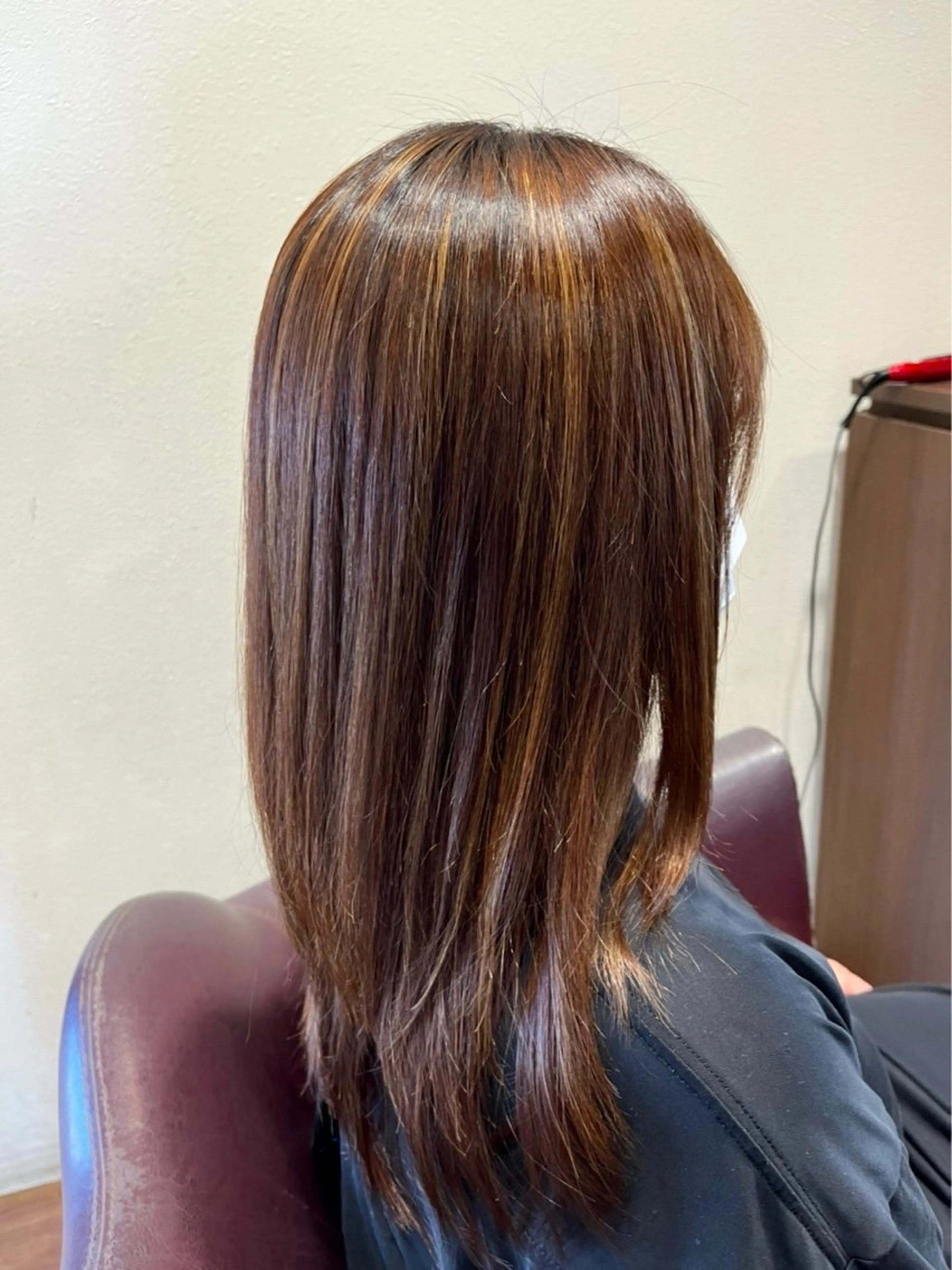 セミロング 髪質改善 縮毛矯正 松崎 崇のヘアスタイル