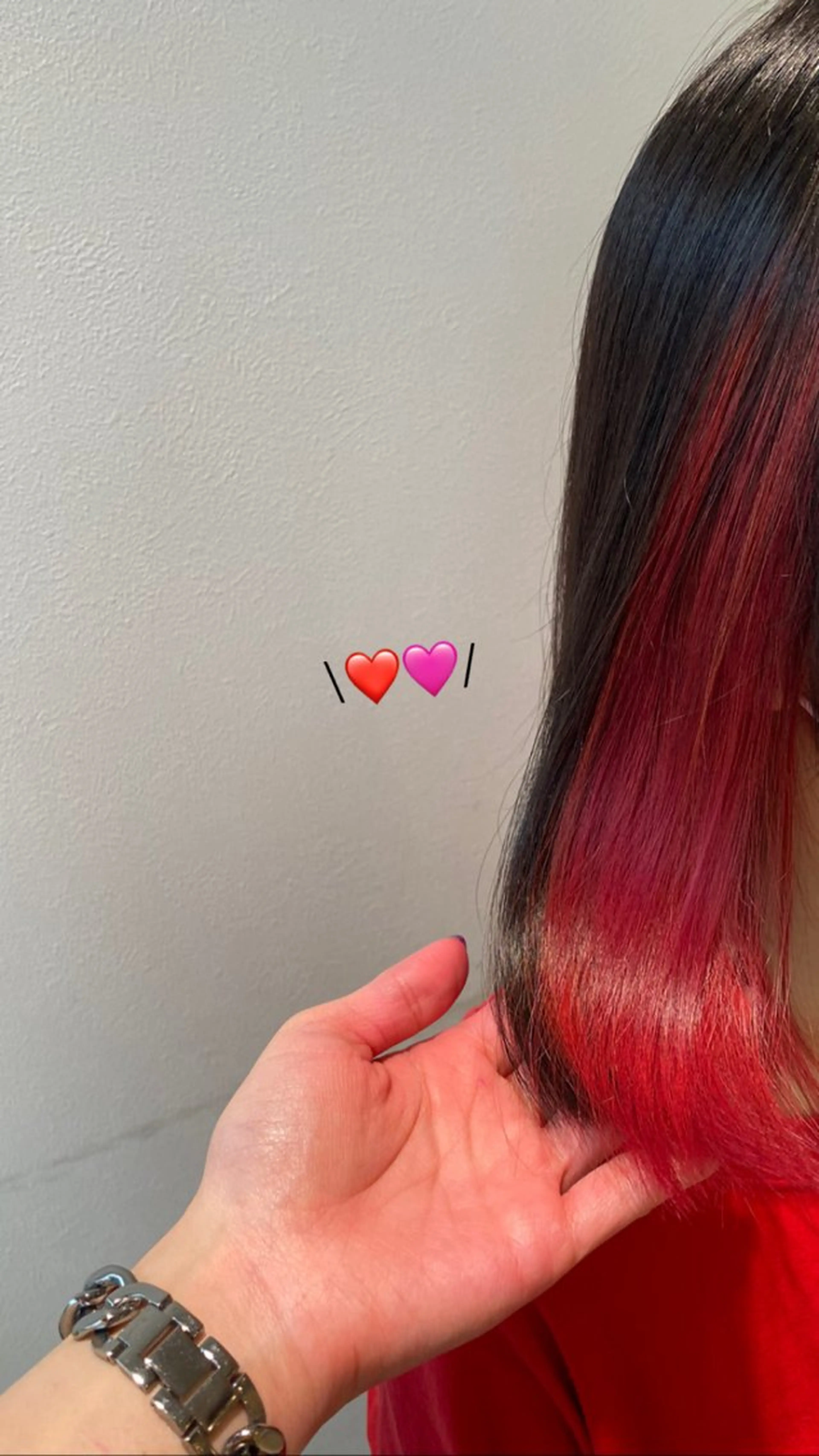ミディアム カラー インナーカラー ピンクカラー レッドカラー カット ヘアカラー オスズ 🎀´-のヘアスタイル