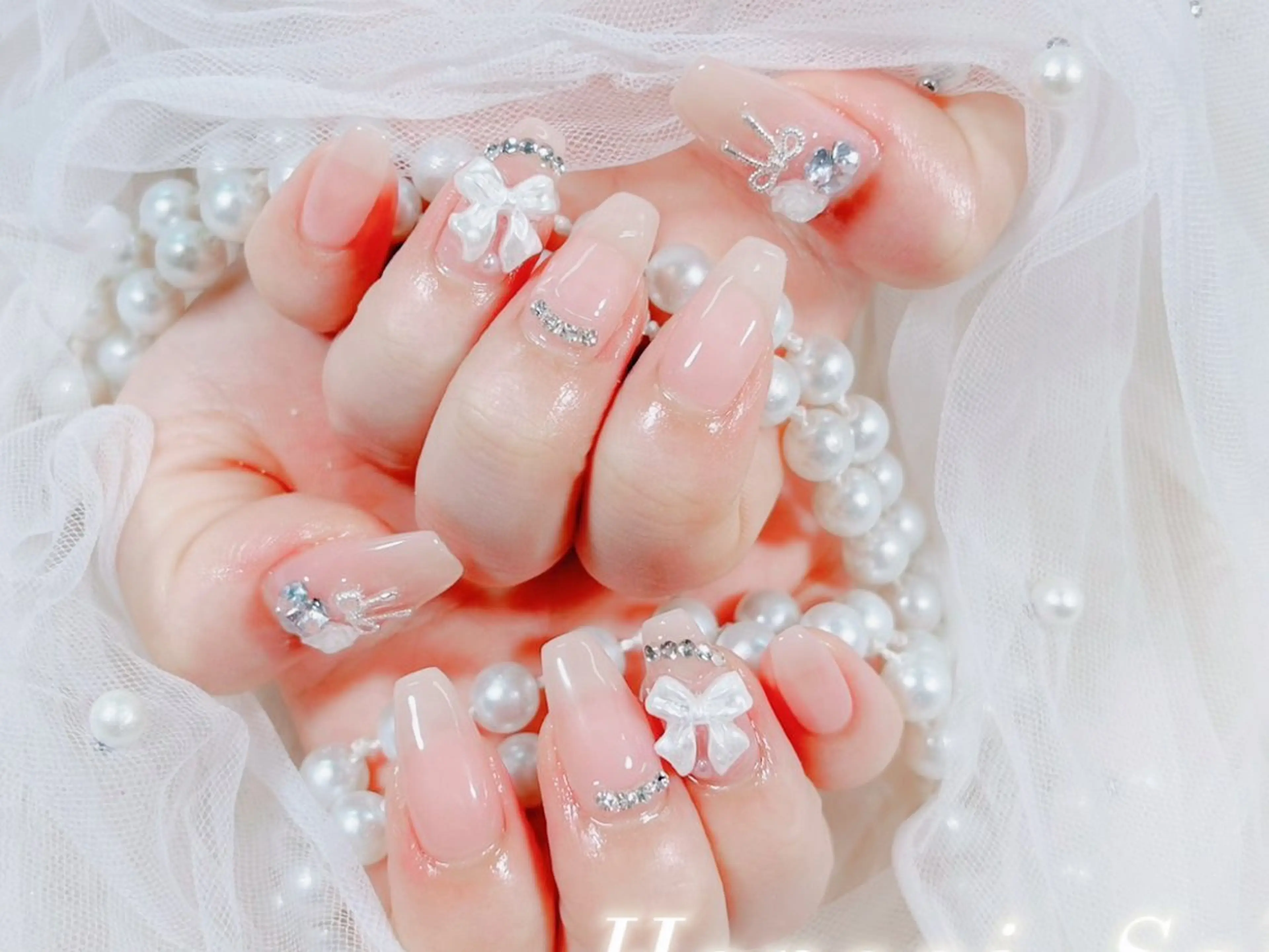 ネイル チークネイル フラッシュネイル ジェルネイル キラキラネイル 韓国ネイル ハンドネイル Hanaai Salon新宿店のネイルデザイン